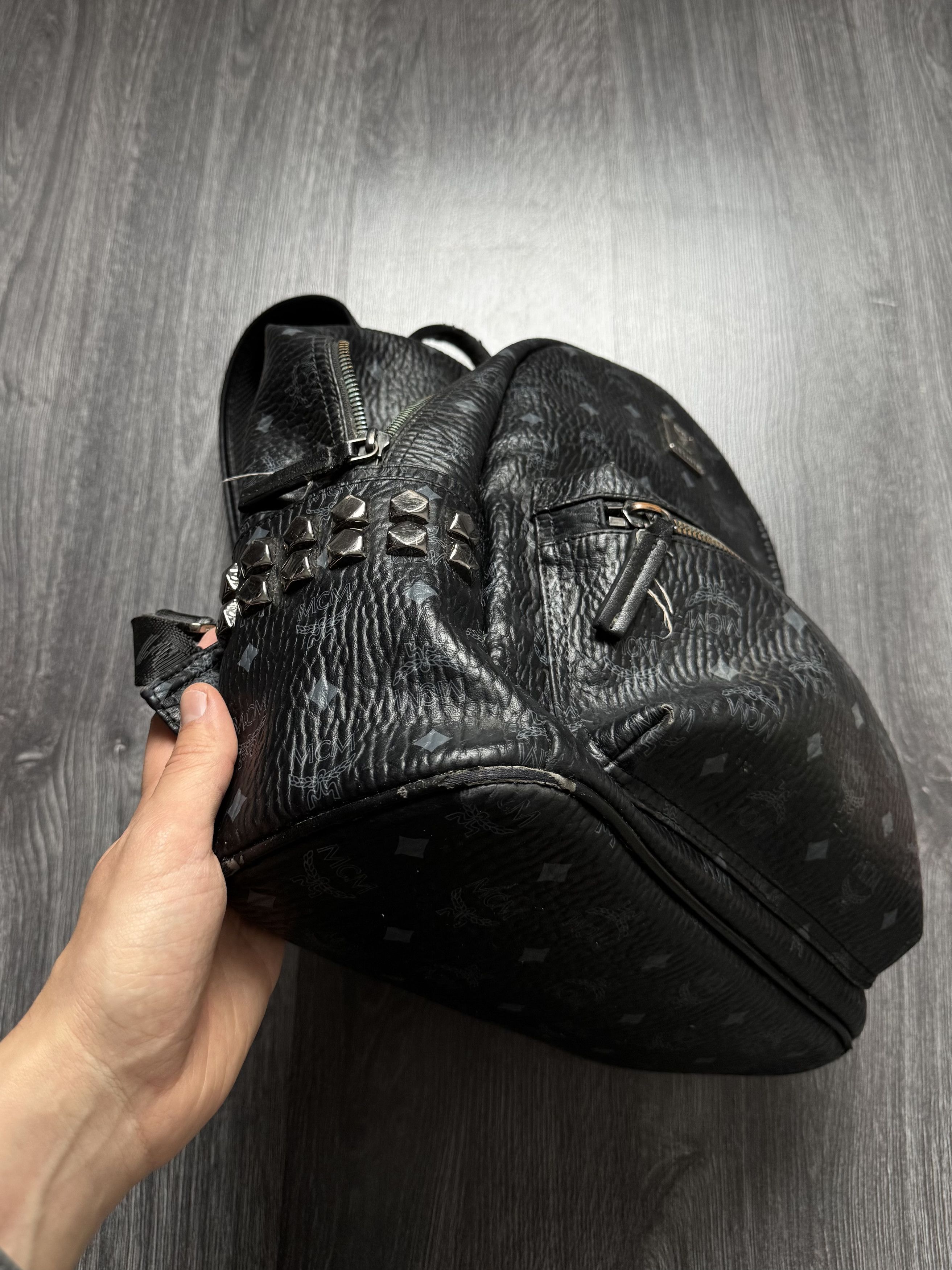Other MCM Made In Korea Vintage Monogram Distressed Bag Size ONE SIZE - 15 Thumbnail