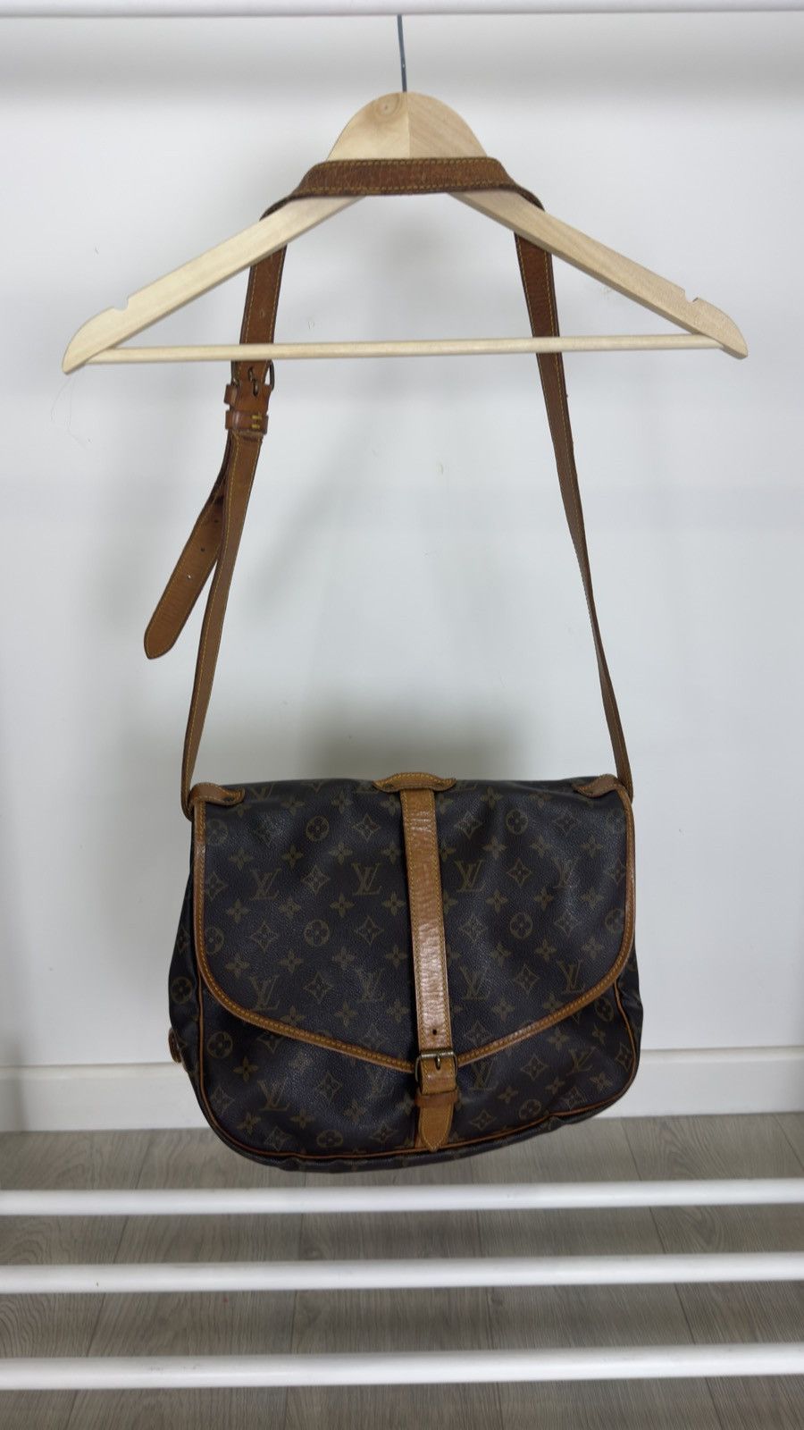 Louis Vuitton Louis Vuitton vintage Saumur 35 Monogram Crossbody Size ONE SIZE - 2 Thumbnail