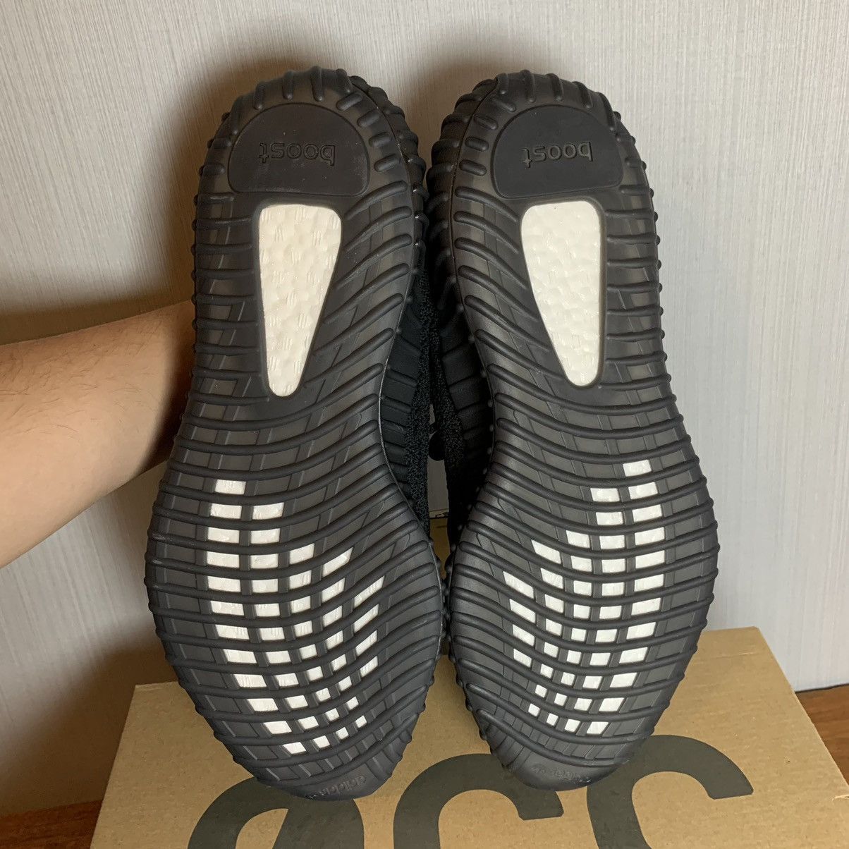Adidas × Kanye West × Yeezy Yeezy Boost 350 V2 Core Red Size US 11 / EU 44 - 19 Thumbnail