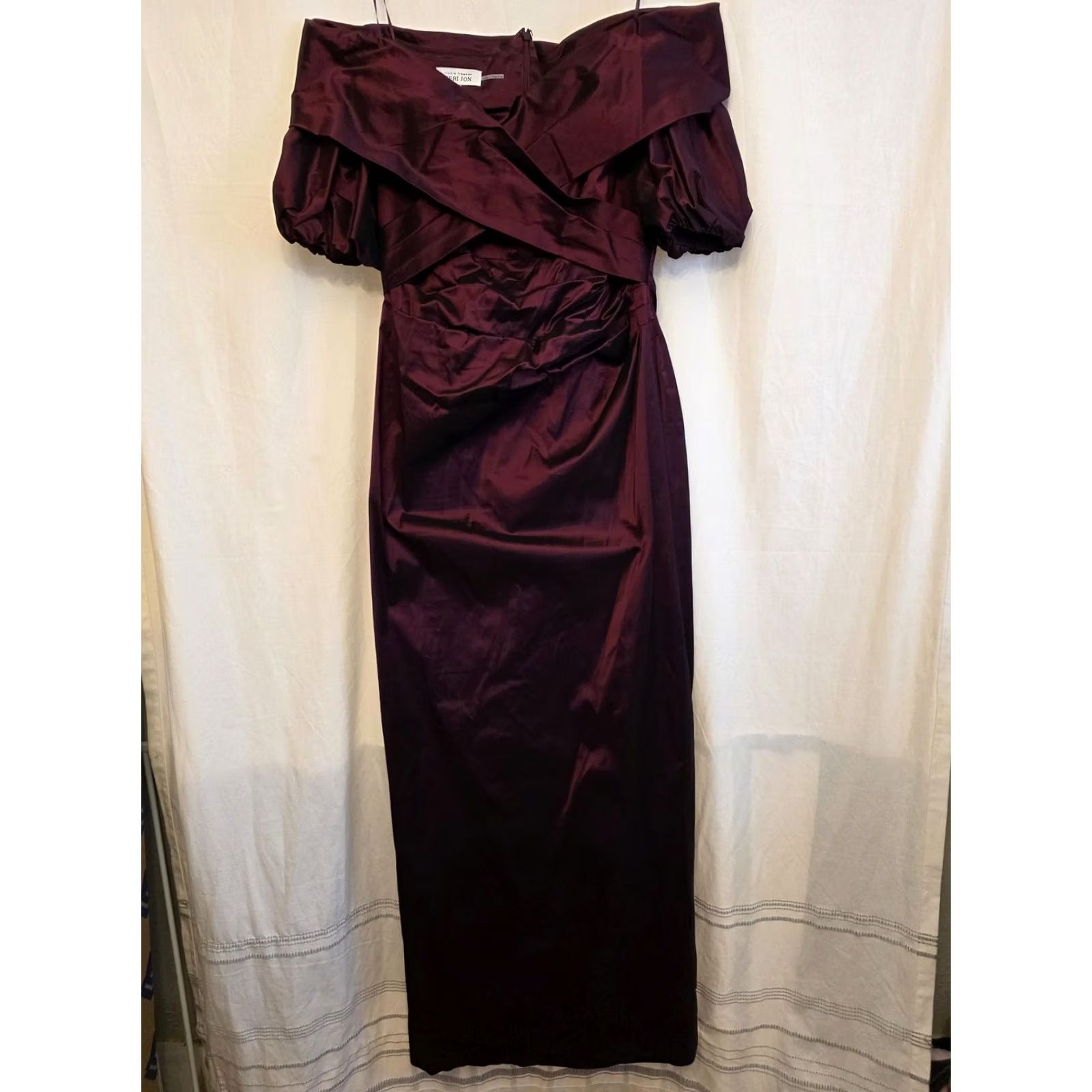 Vintage Teri Jon Dress Womens 16 Red Off Shoulder Puff Sleeve Ruched Satin Maxi Formal Dress Size XXL / US 16-18 / IT 52-54 - 2 Thumbnail