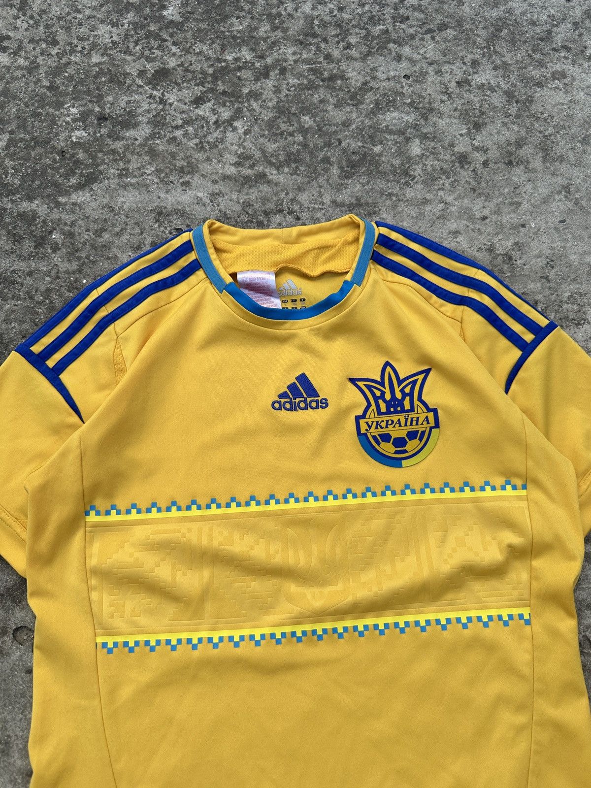 Adidas Vintage Ukraine Soccer Sweatshirt Streetwear Rare XS USA Y2K Size US XS / EU 42 / 0 - 2 Thumbnail