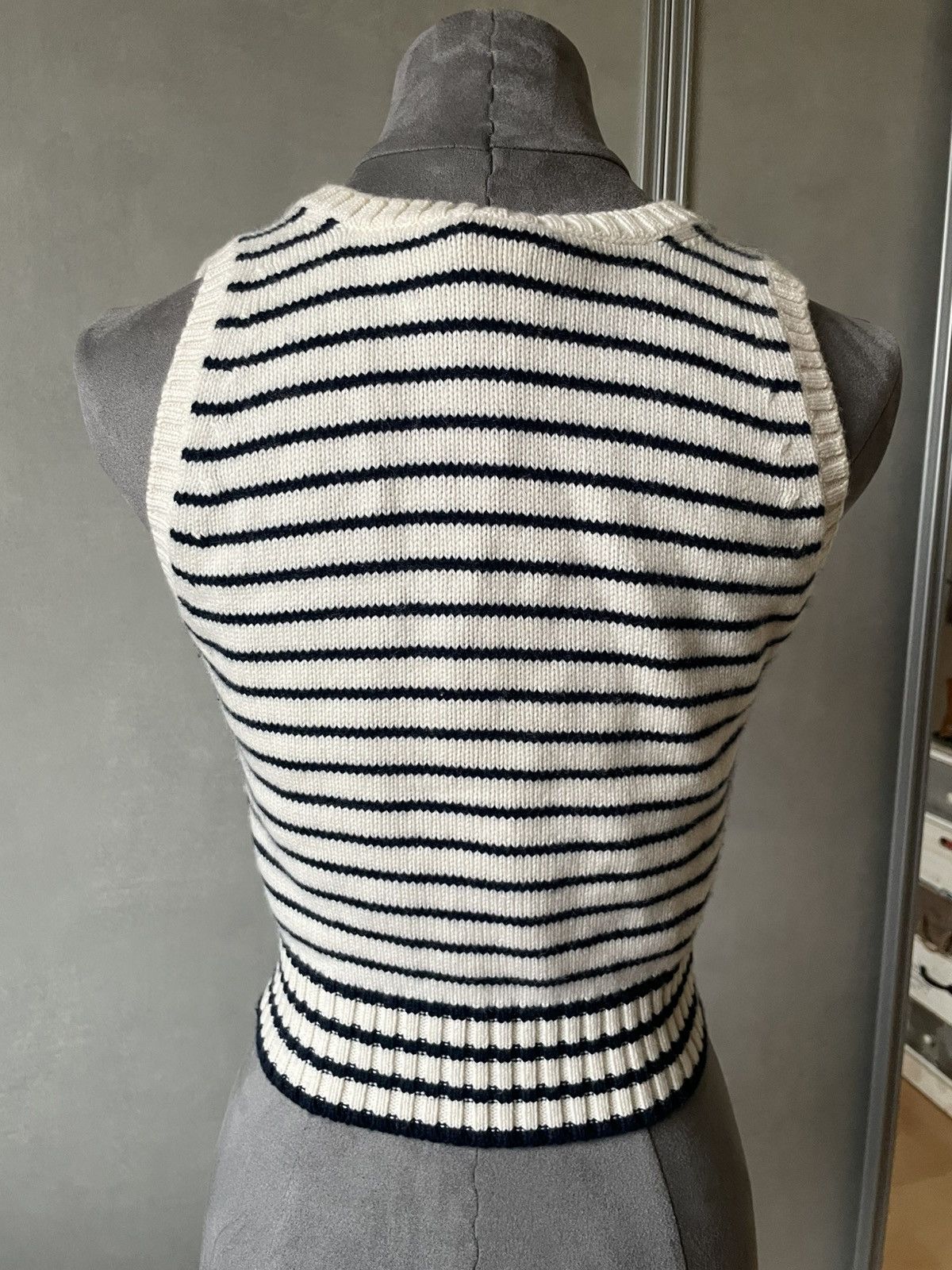 Chanel CHANEL CROP TOP Cashmere. Vintage. Size XS / US 0-2 / IT 36-38 - 4 Thumbnail