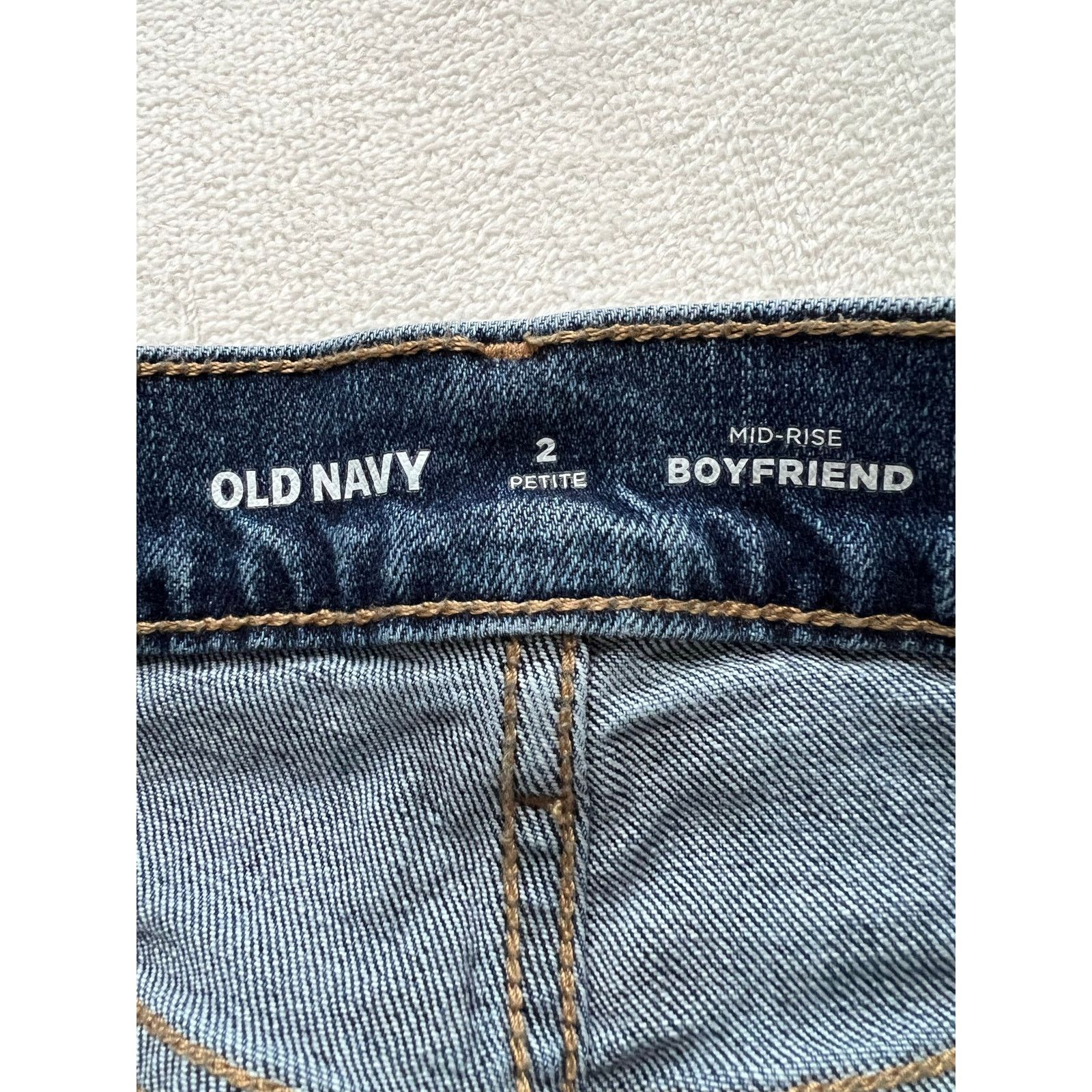 Old Navy Old Navy Midrise Boyfriend Jeans Size 2 Petite Size 26" / US 2 / IT 38 - 7 Thumbnail