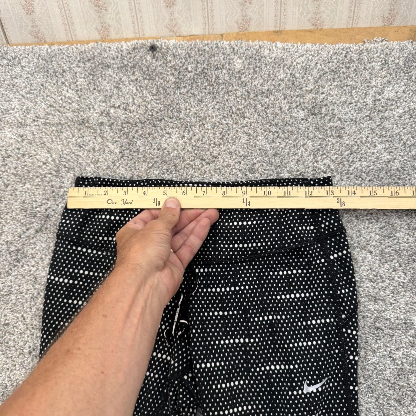 Nike Nike Dri-FIT Pants Womens Medium Black White Polka Dot Running Tights 646235-019 Size 32" / US 10 / IT 46 - 2 Thumbnail