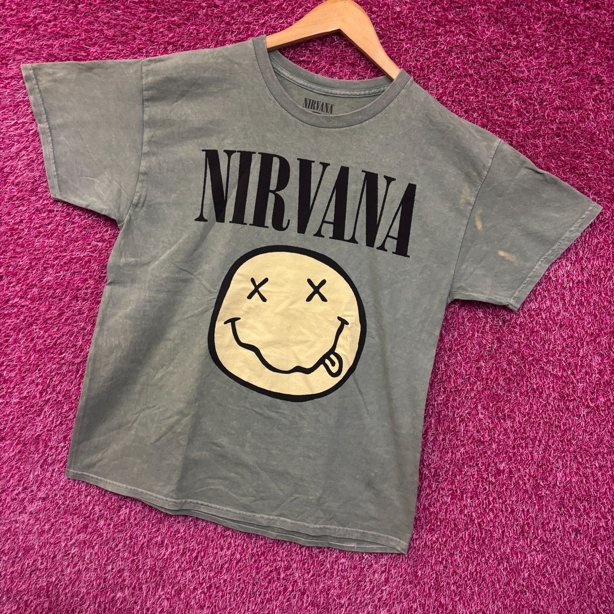 Nirvana Nirvana Nevermind Smiley Face tshirt size large Size US L / EU 52-54 / 3 - 3 Thumbnail