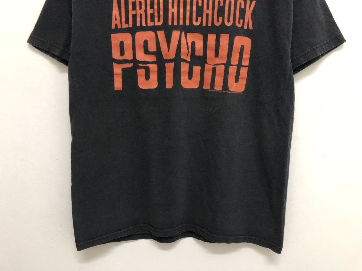 Delta × Vintage RARE 🔥 PSYCHO BY LEGENDARY ALFRED HITCHCOCK 🇺🇸 HORROR MOVIE Size US M / EU 48-50 / 2 - 4 Thumbnail