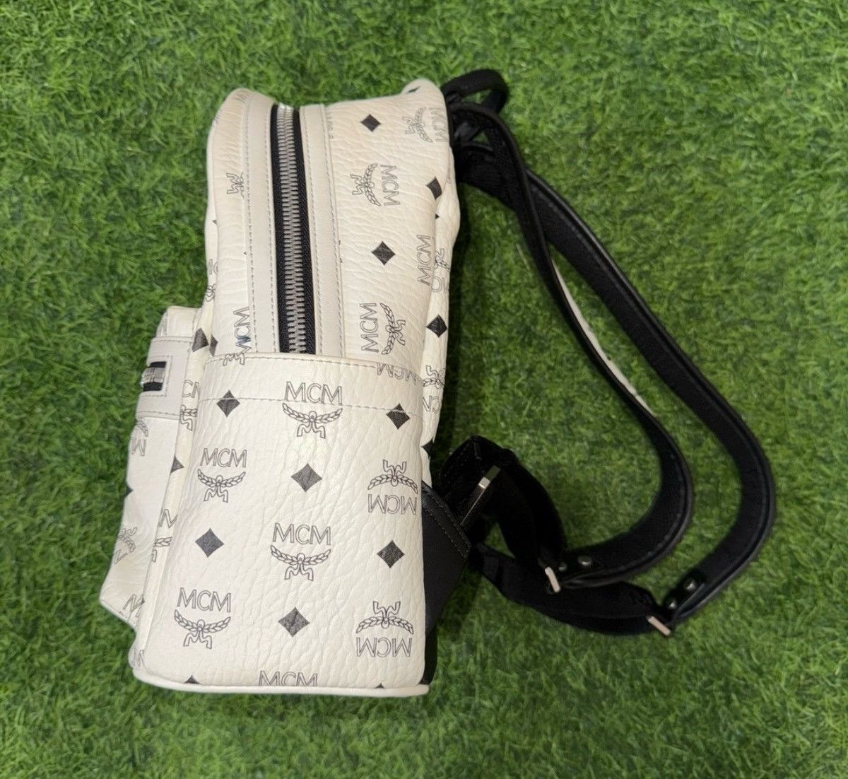Designer × MCM × Vintage Authentic MCM White/Black Small vintage collectible Coated Size ONE SIZE - 6 Thumbnail