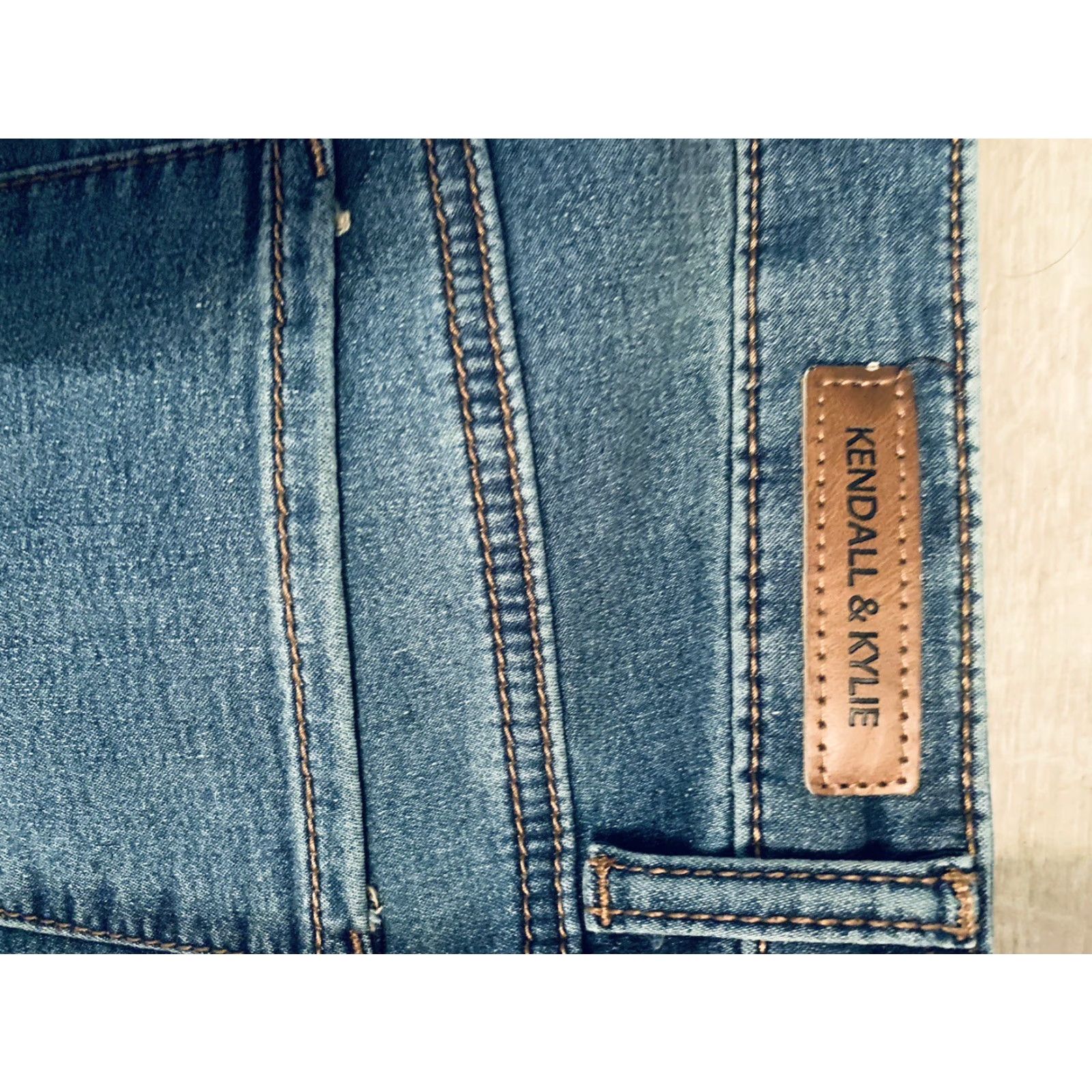 Vintage Kendall & Kylie Kontent Mid Rise blue Skinny Jeans 27 NWT Teens Jeans Cropped Regular Inseam 28 Mens Womens Girls Boys Size 27" / US 4 / IT 40 - 6 Thumbnail