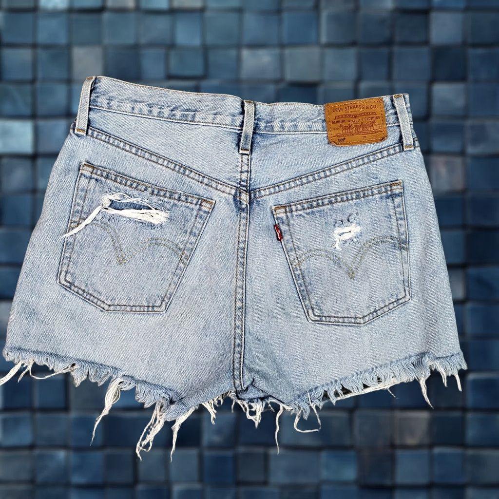 Levi's LEVI'S Women's Blue 100% Cotton Distressed Big E Casual Flat Front Short Size W27 Regular 27" Blue Size 27" / US 4 / IT 40 - 1 Thumbnail