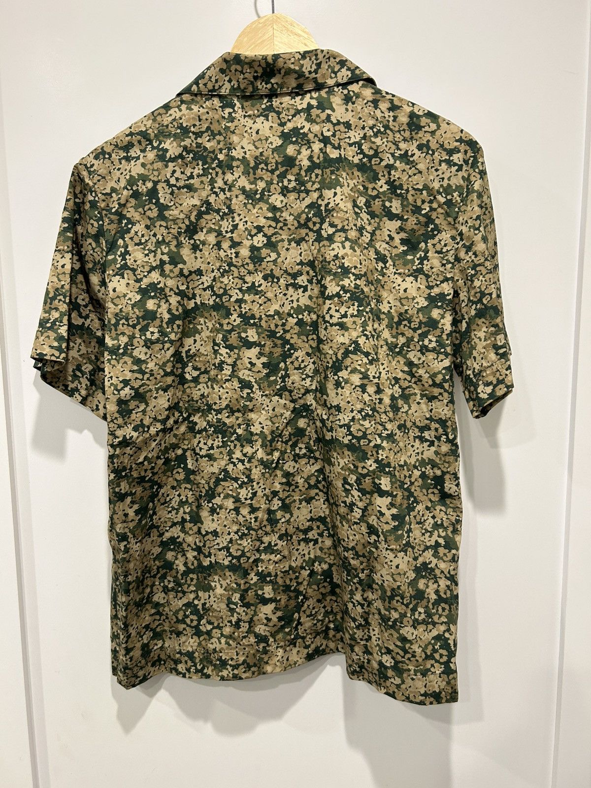 A.P.C. APC Lloyd Floral Camo Short Sleeve Shirt Size US S / EU 44-46 / 1 - 2 Thumbnail