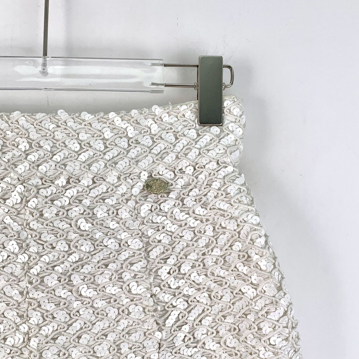 Chanel Chanel White Sequin Embroidered Cotton Casual Skirt K26WX Size 25" / US 0 / IT 36 - 3 Thumbnail