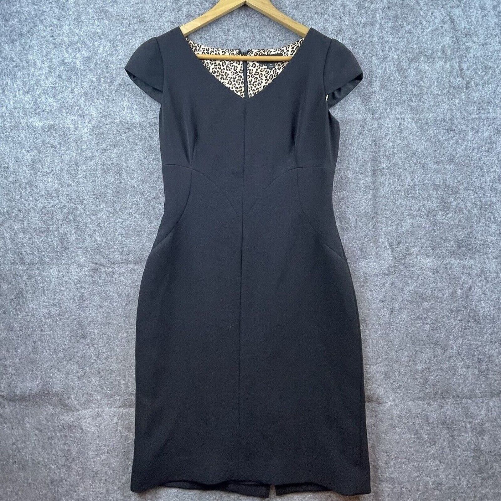Elie Tahari Tahari Dress Womens 6 LBD Fitted Chic Career Business Size M / US 6-8 / IT 42-44 - 1 Thumbnail