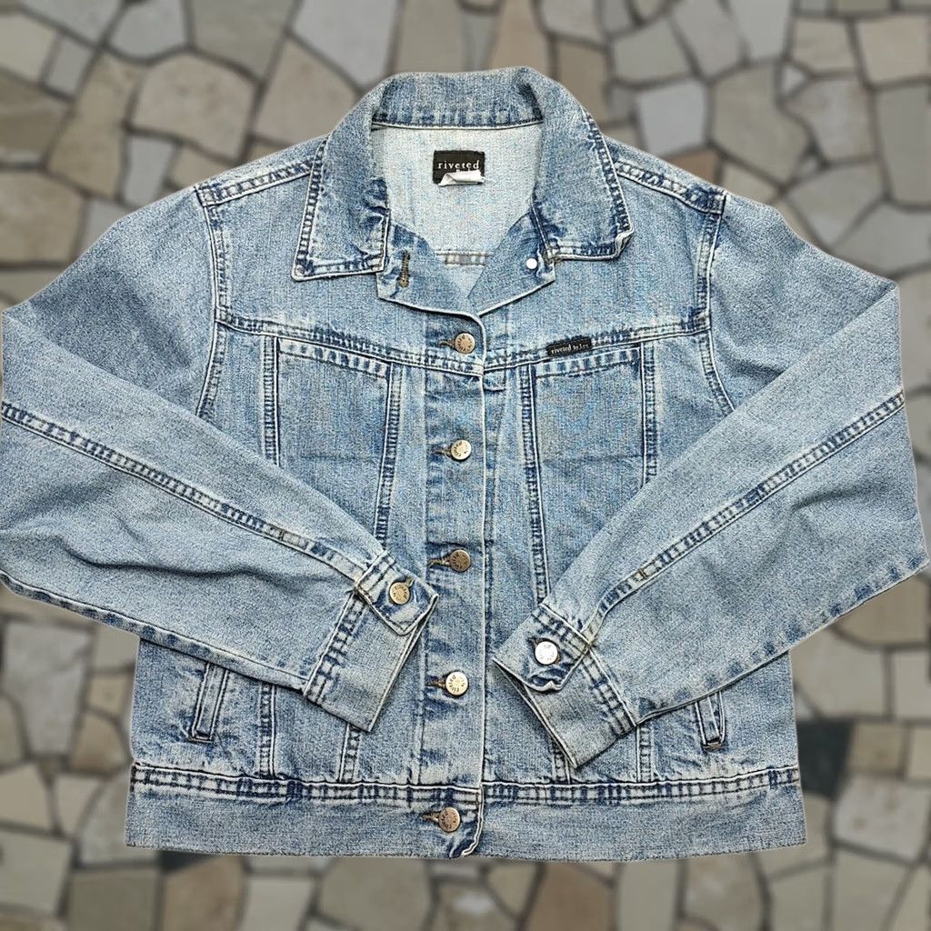 Vintage VINTAGE Riveted By Lee Denim Jacket Women M 4 Pockets 100% Cotton Blue Jacket, Denim, Solid, Button Closure, Regular Fit, Trucker, Collared, Pockets Size 32" / US 10 / IT 46 - 1 Thumbnail