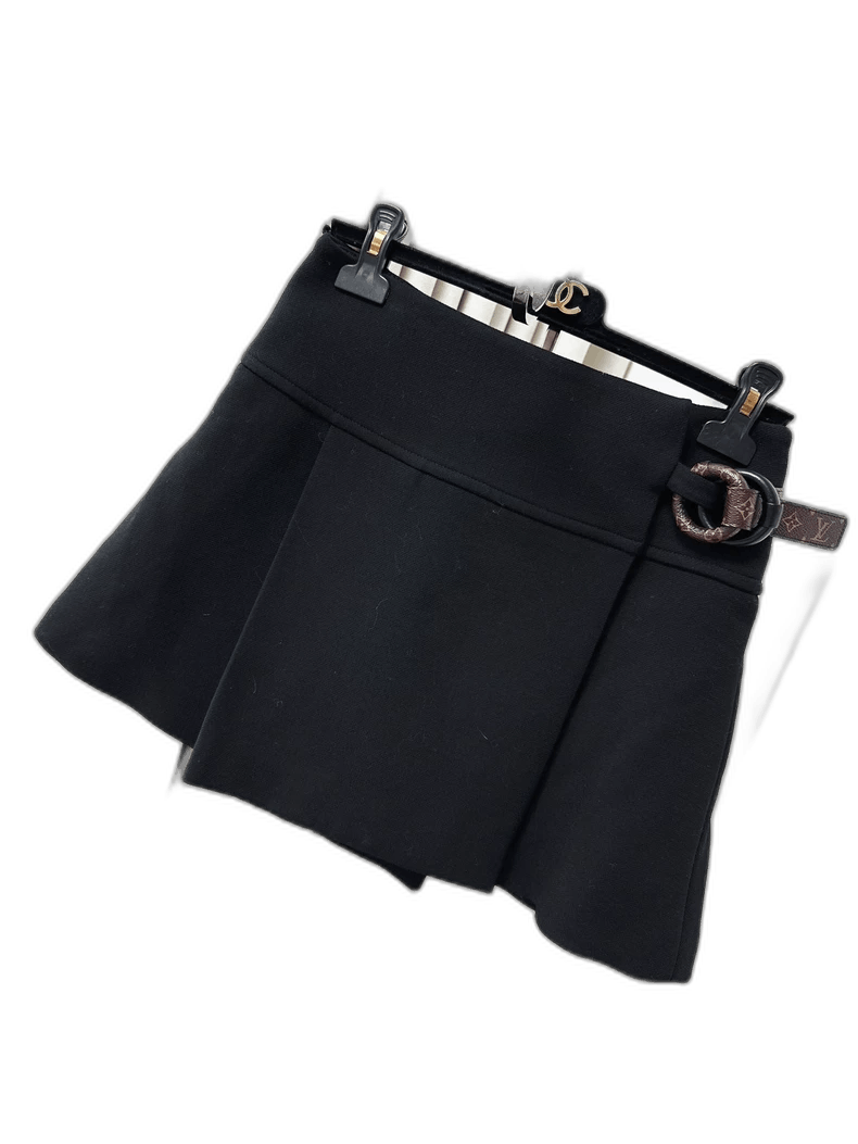 Louis Vuitton Louis Vuitton Black Pleated Mini Skirt Size 36" / US 14 / IT 50 - 1 Thumbnail