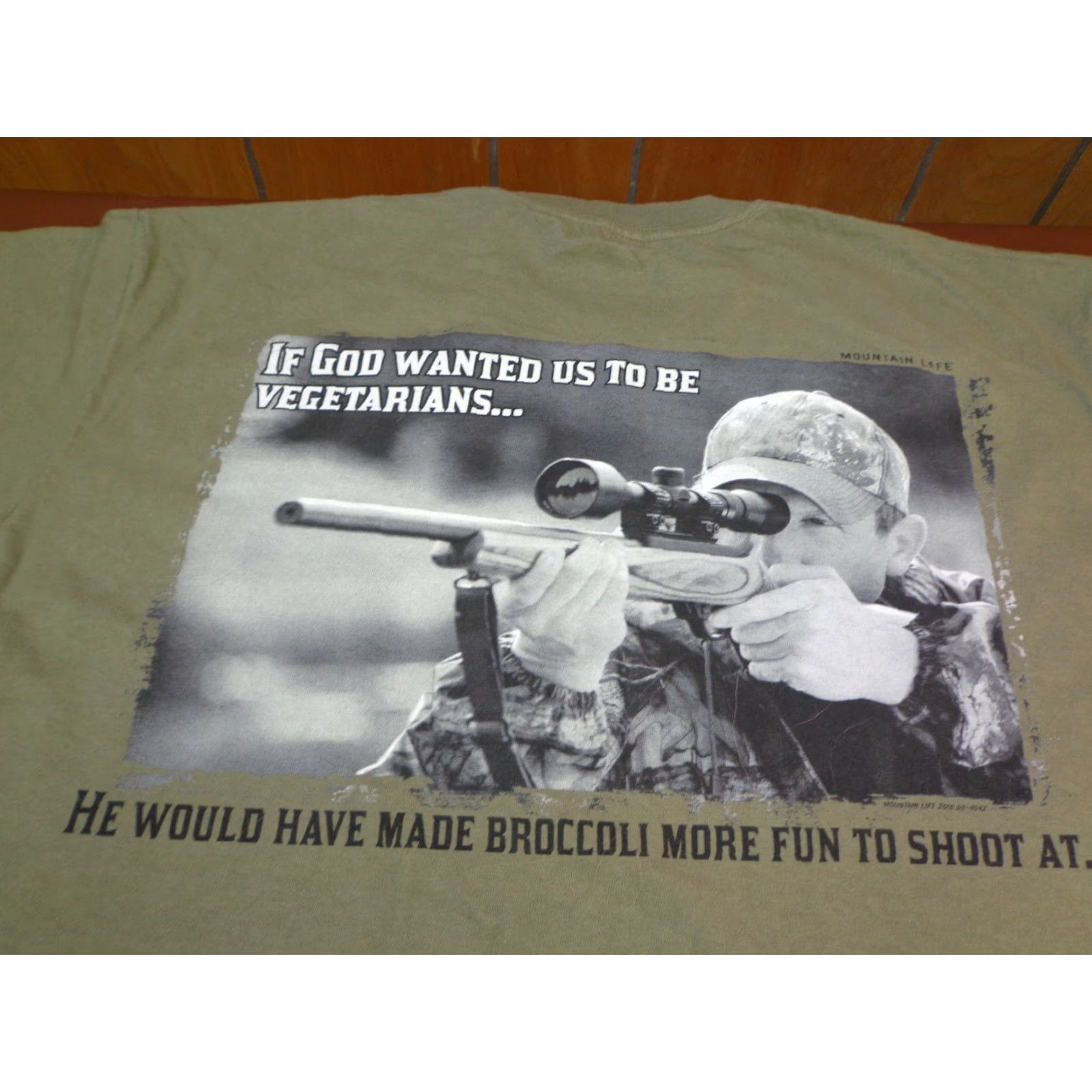 The Mountain The Mountain Mountain Life Skagway Alaska Hunting XL Green T-Shirt Mens Graphic Tee Short Sleeve 100% Cotton Regular Size XL Size US XL / EU 56 / 4 - 2 Thumbnail