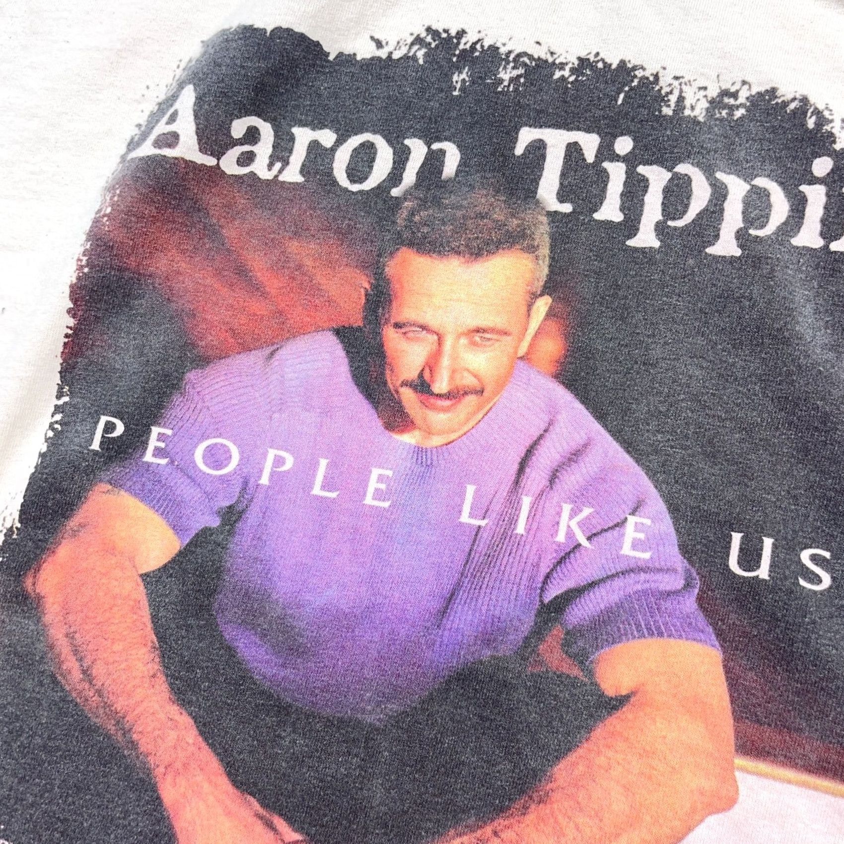 Gildan VINTAGE Aaron Tippin Shirt Men XL Cream Country Music Band Tee Tour Y2K 2000s Size US XL / EU 56 / 4 - 4 Thumbnail