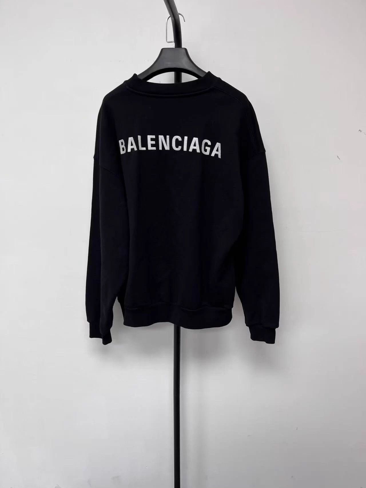 Balenciaga Balenciaga Embroidered Collar Drop-shoulder Loose LS Men's S Size US S / EU 44-46 / 1 - 2 Thumbnail
