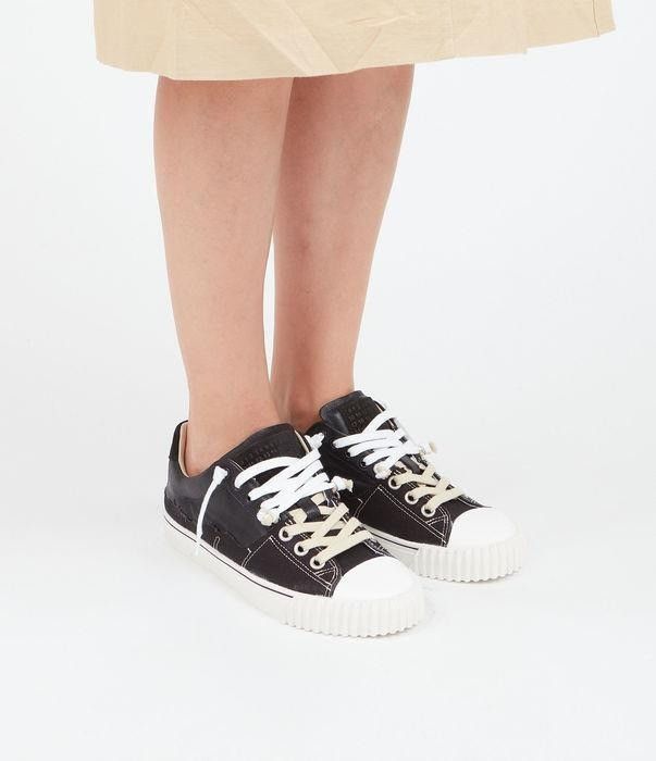 Maison Margiela o1bcso1str0226 New Evolution Low-Top Sneakers in Black Size US 11 / IT 41 - 4 Thumbnail