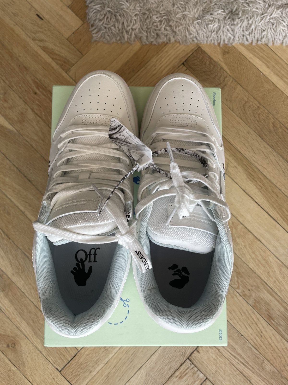 Off-White Off-White out of office 🤍 Size US 10 / EU 43 - 13 Thumbnail