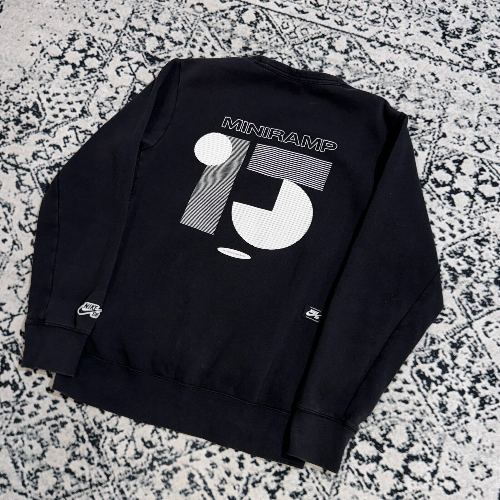 Nike × Vintage Vintage Nike Black Cotton Crewneck Size S Y2K Swoosh Logo Size US S / EU 44-46 / 1 - 13 Thumbnail