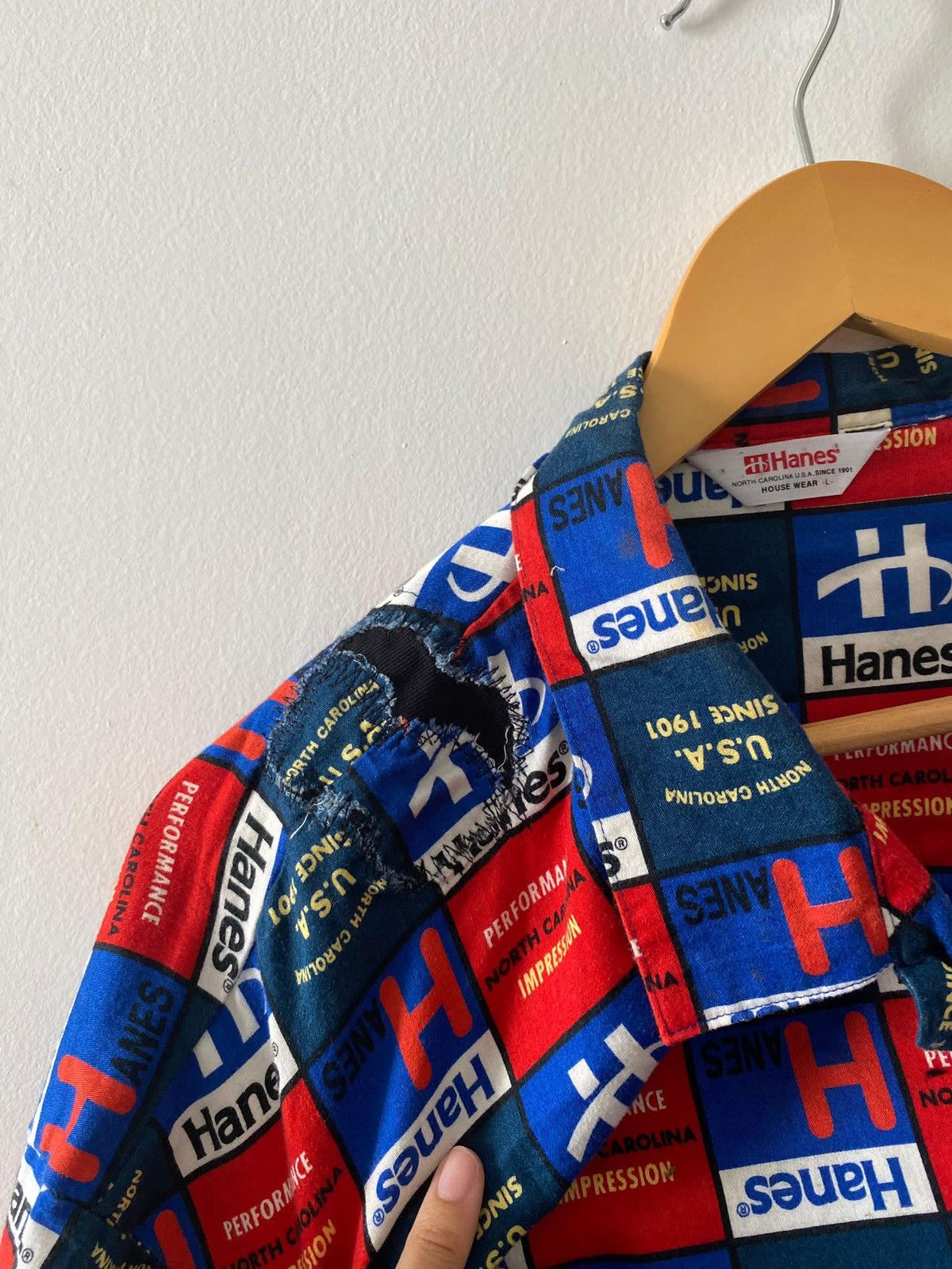 Hanes 90’s Hanes Fullprint Button Shirt Size US L / EU 52-54 / 3 - 4 Thumbnail