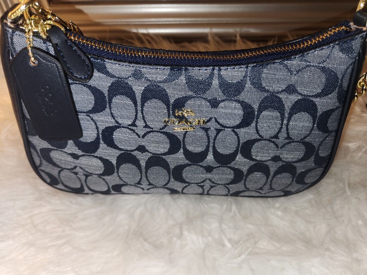Coach Coach blue Signature Canvas Shoulder Bag Size ONE SIZE - 4 Thumbnail