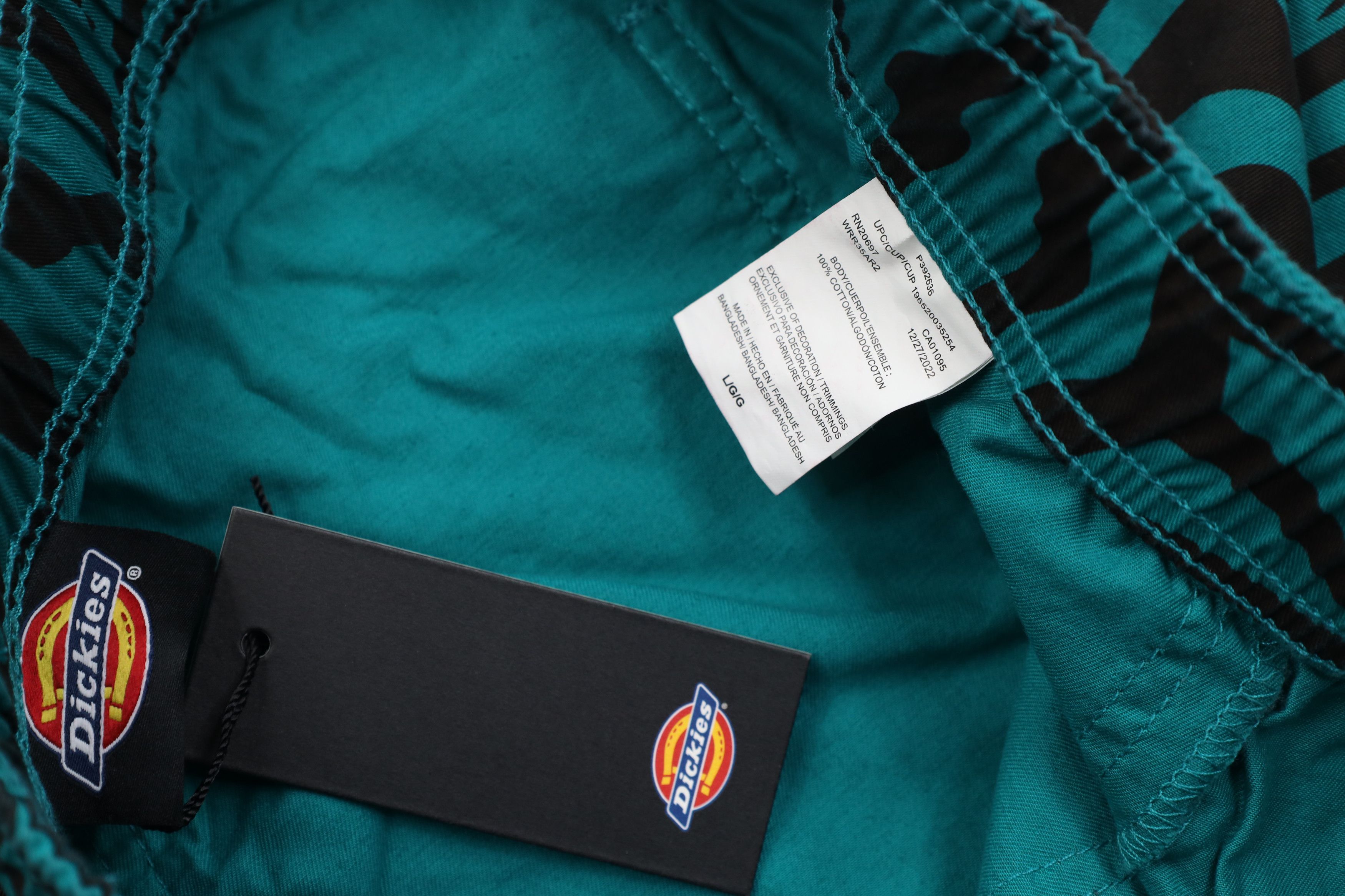 Dickies Deadstock Vintage Y2K Dickies Knee Zebra Stripe Shorts Teal Size US 34 / EU 50 - 7 Thumbnail