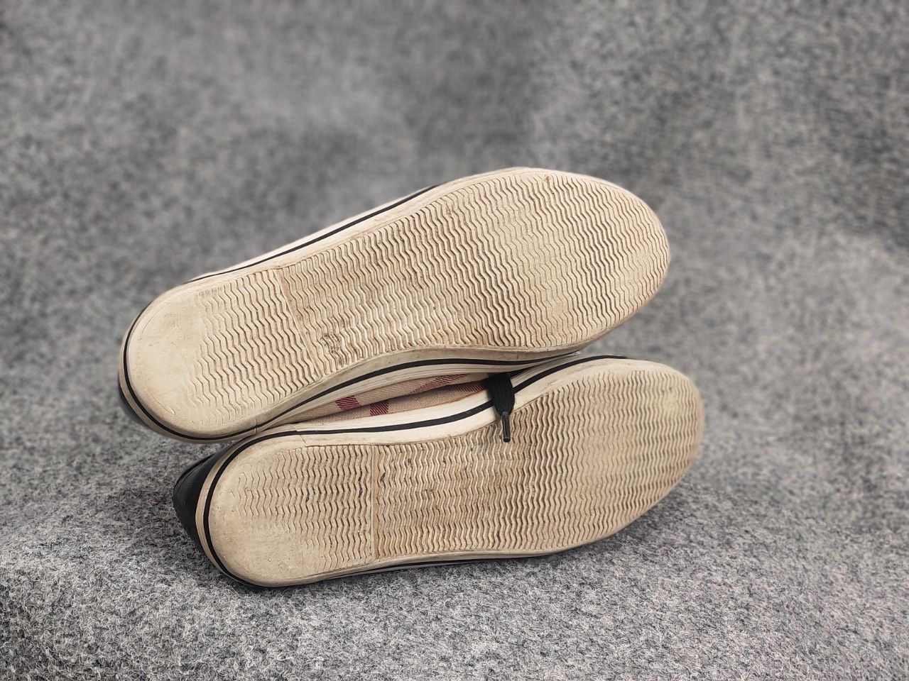 Burberry Burberry Design Nova check Canvas Leather Cap Toe Sneakers Size US 9 / IT 39 - 13 Thumbnail