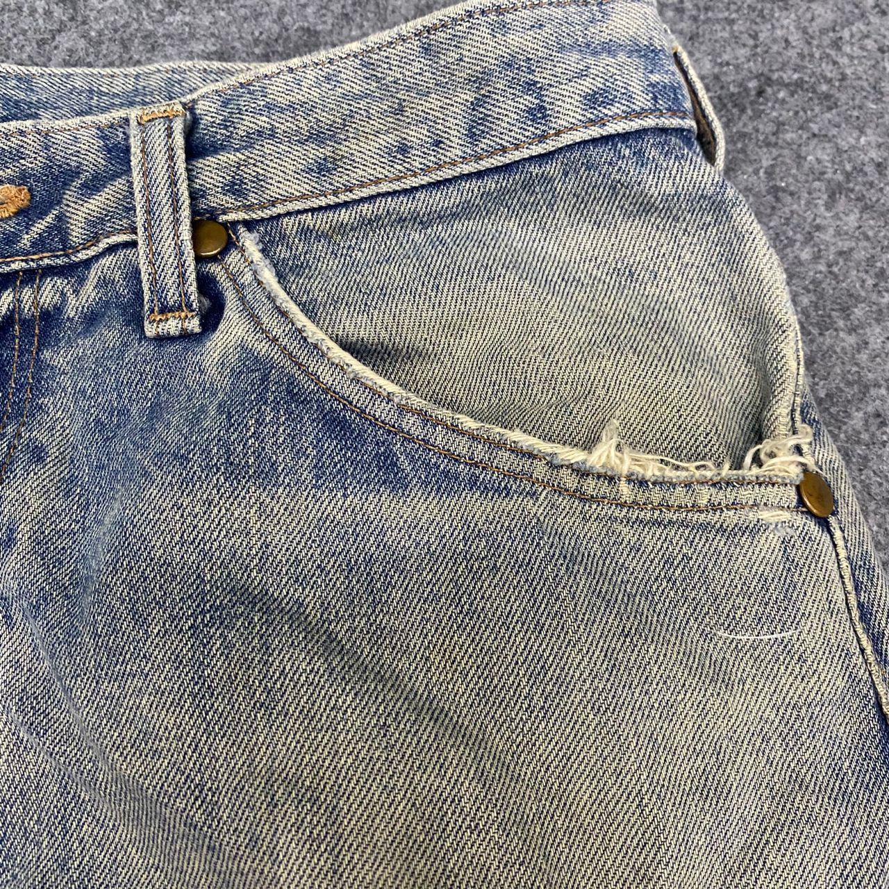 Vintage Vintage Wrangler Buckle Back Selvegde Distressed Denim Size US 31 - 12 Thumbnail