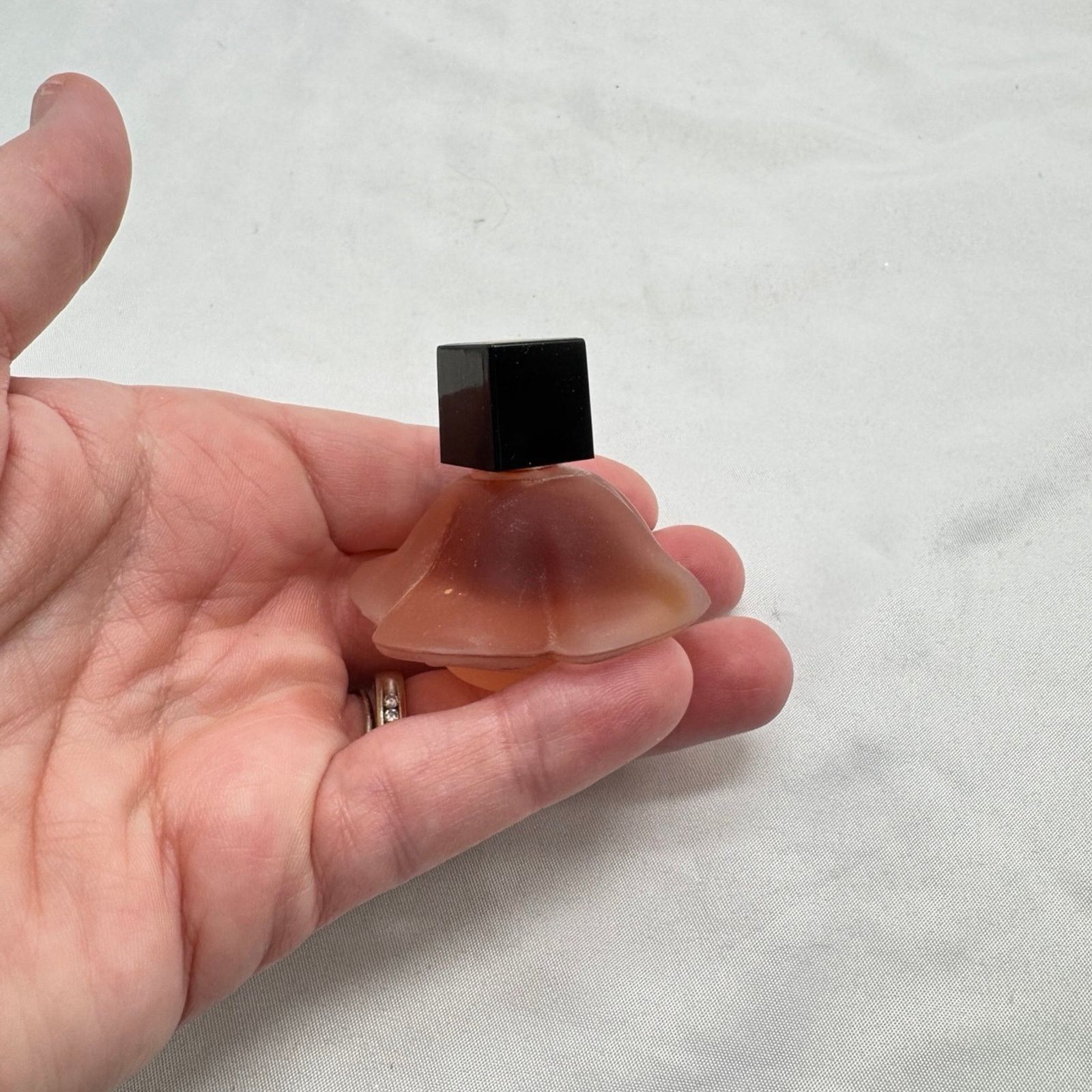 NBDN Nobrandedon VTG TIV Rose 7.5 ml EDP mini dabber Size ONE SIZE - 3 Thumbnail
