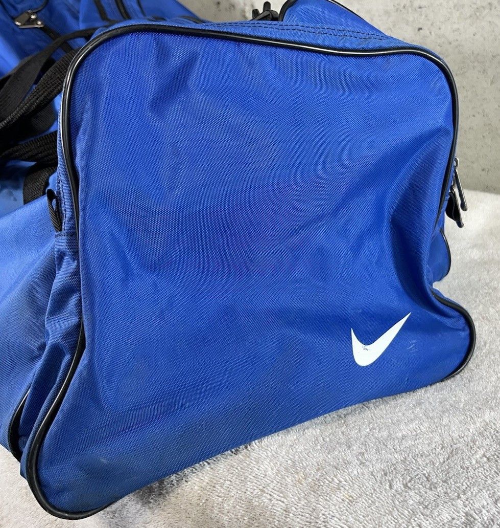 Nike Vintage XL 90s Blue Nike Travel Duffle Gym Bag Swoosh Logo Size ONE SIZE - 10 Thumbnail