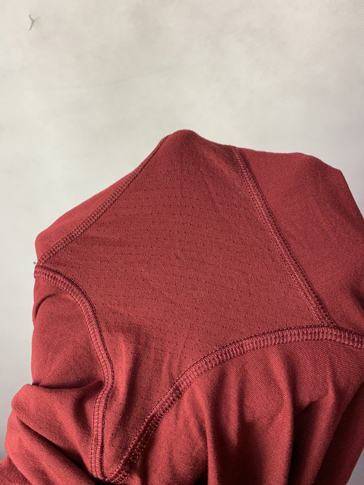 Japanese Brand × Uniqlo 🔥 Uniqlo UU not Undercover Longsleeves Red Tee Size US M / EU 48-50 / 2 - 5 Thumbnail