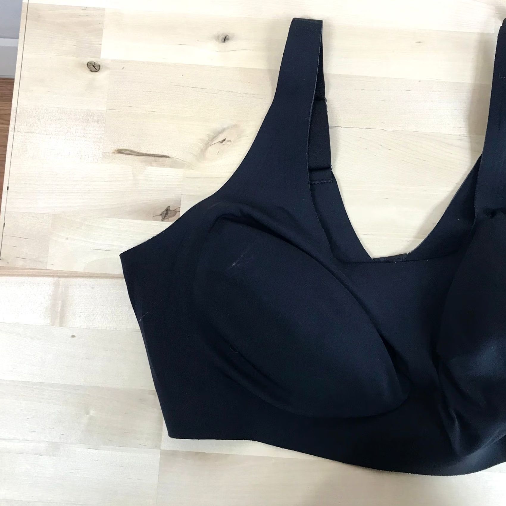 Vintage Momcozy Bra Nursing Seamless Plus Size 3XL Wire-Free Adjustable Straps Black Womens Size ONE SIZE - 2 Thumbnail
