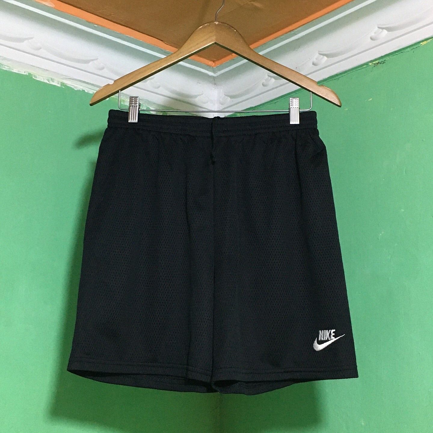 Nike Vintage Nike Mesh Usa Shorts Size US 30 / EU 46 - 1 Thumbnail