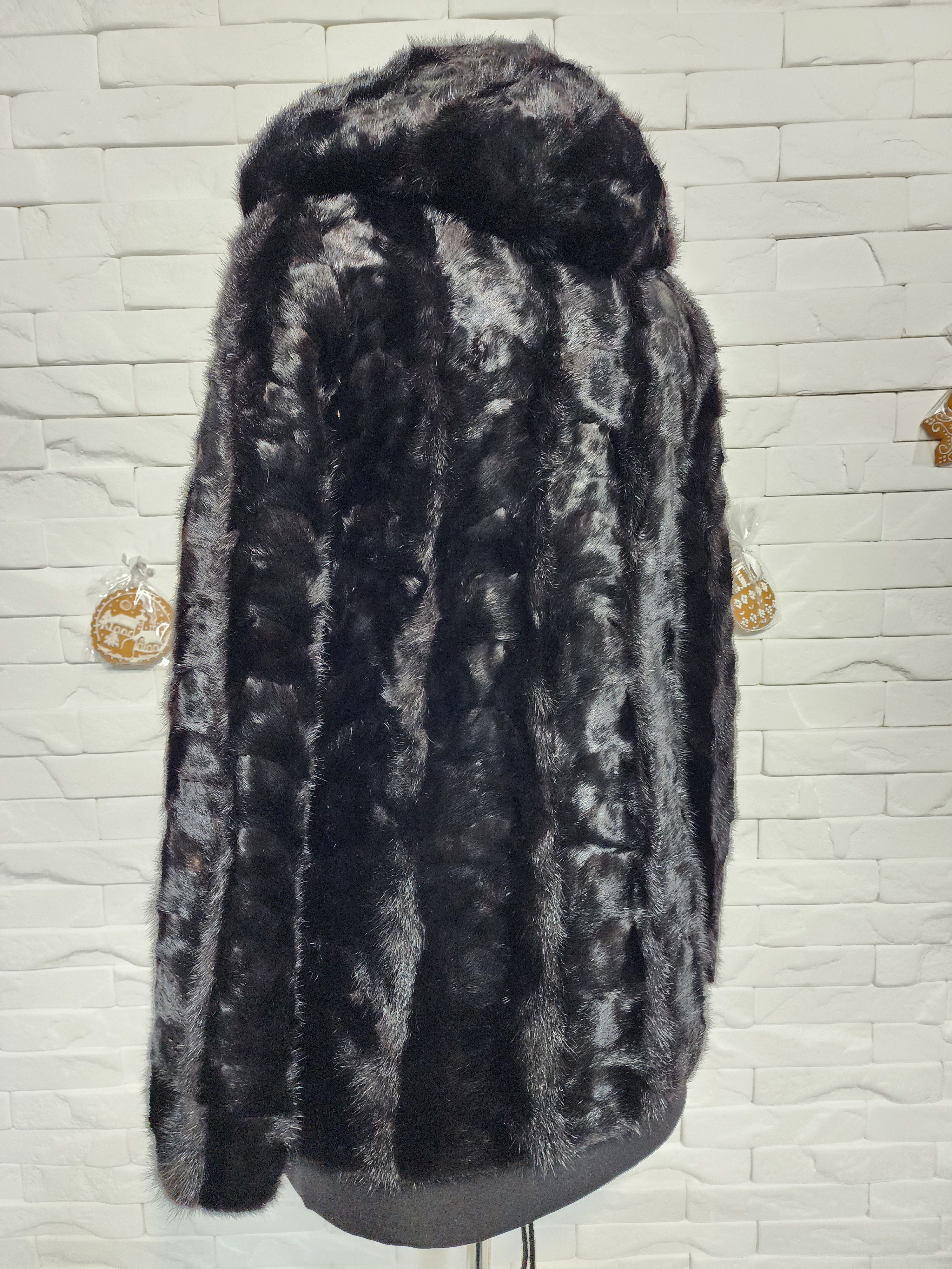 Furla Black Mink Fur Coat with Hood: Women's Luxury Outerwear Size S / US 4 / IT 40 - 4 Thumbnail