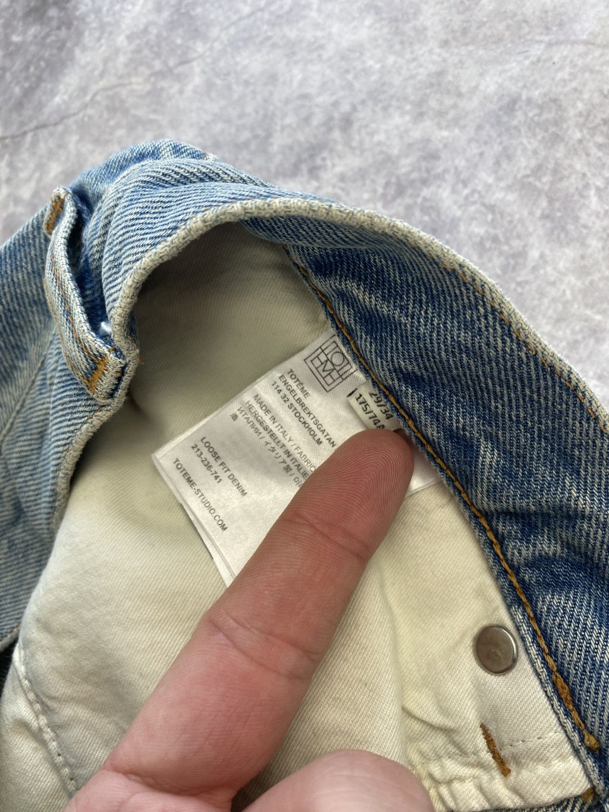Toteme Toteme Loose Fit Distressed Jeans Size: W29 L34 Size 29" - 3 Thumbnail