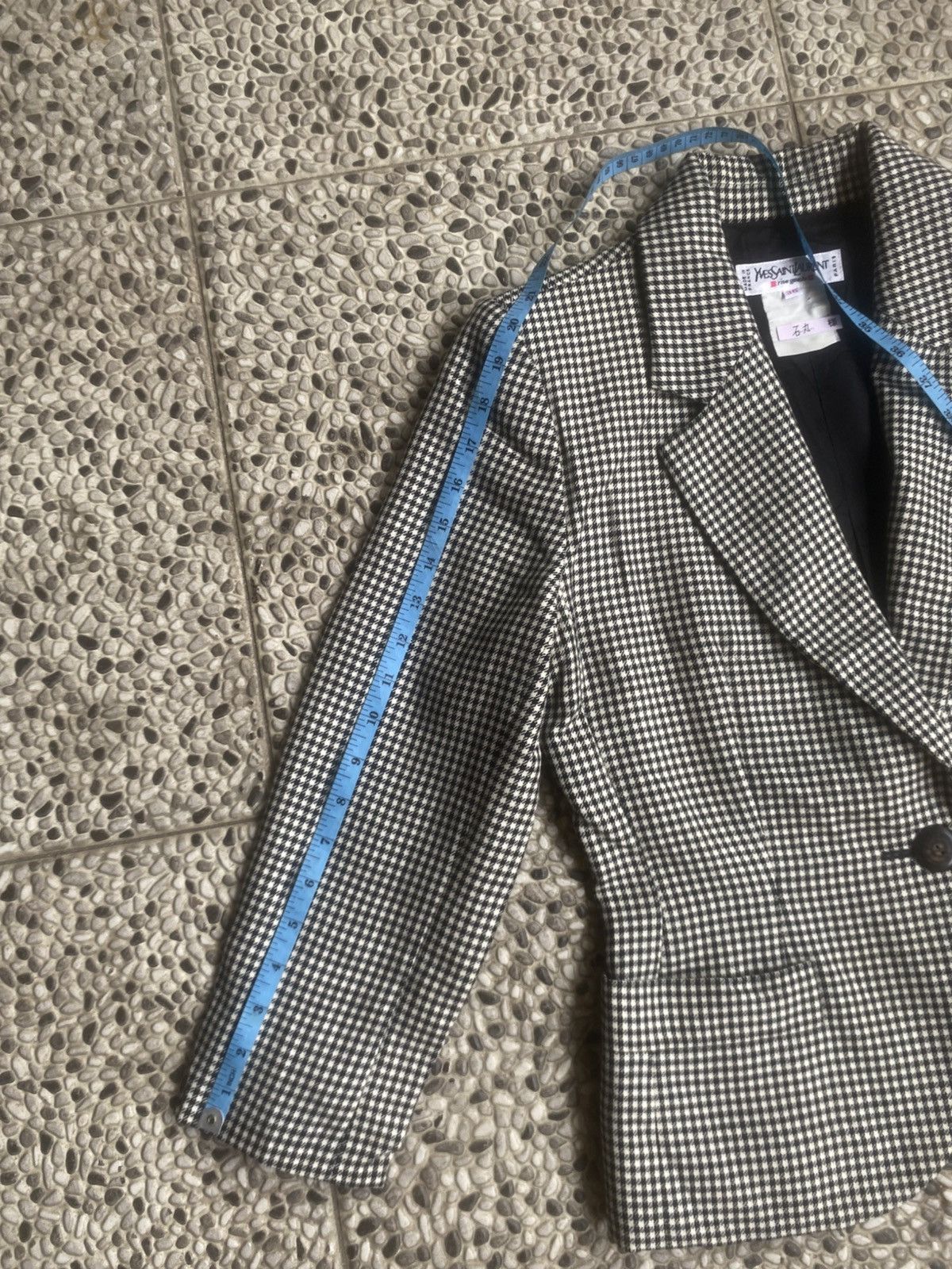Yves Saint Laurent Vintage YSL Rive Gauche Houndstooth Blazer Made in France Size XS / US 0-2 / IT 36-38 - 6 Thumbnail