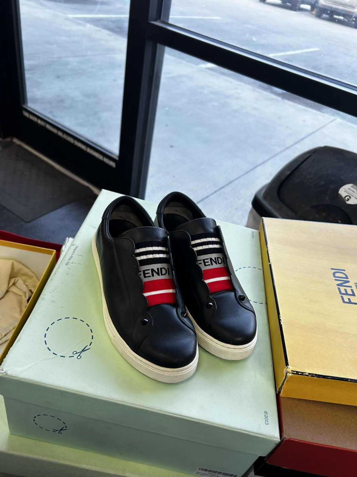 Fendi Fendi low top sneaker Size US 6 / IT 36 - 1 Thumbnail