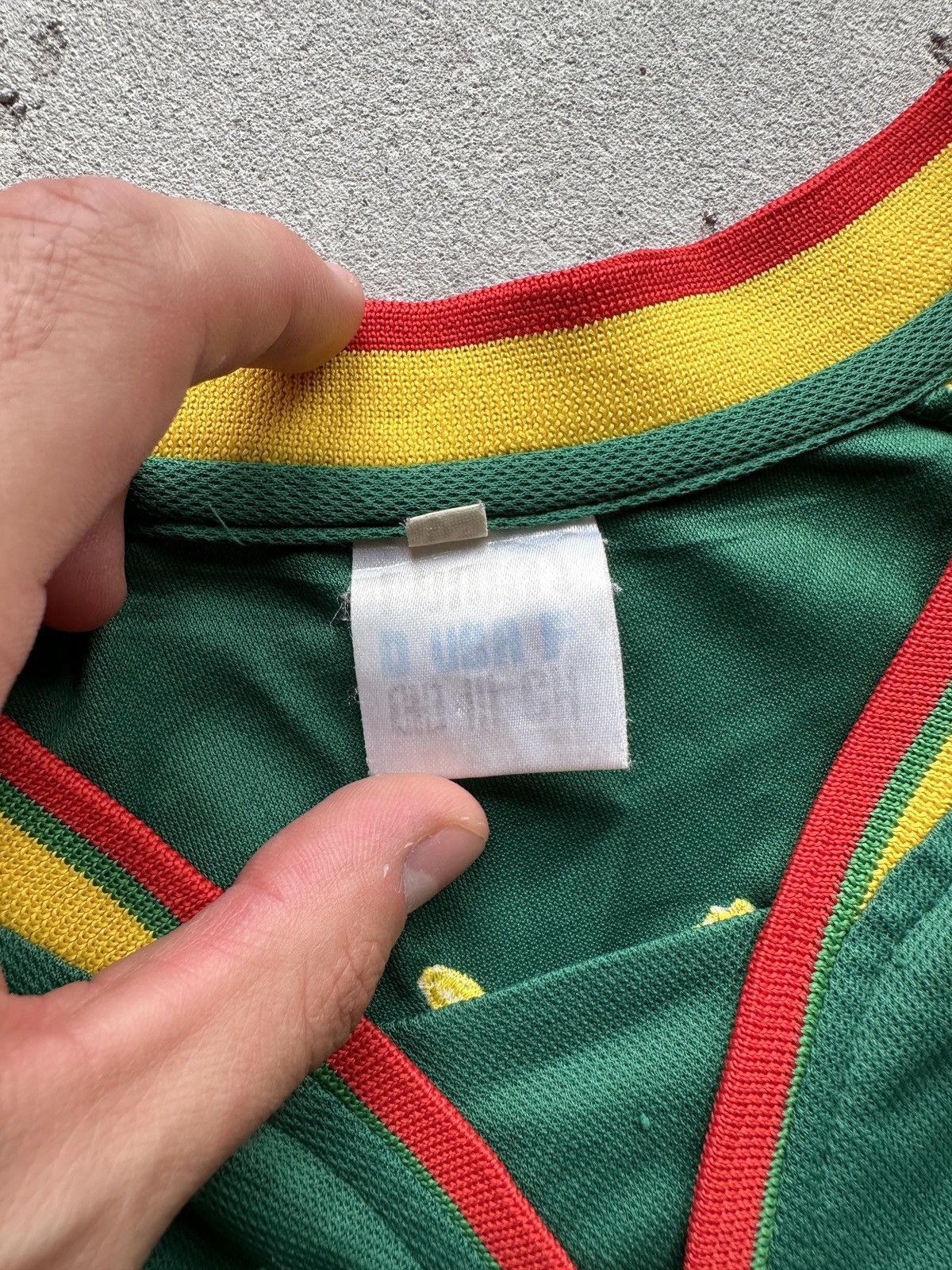 Puma Puma 2000-02 Cameroon Home Soccer Jersey Size US XL / EU 56 / 4 - 8 Thumbnail