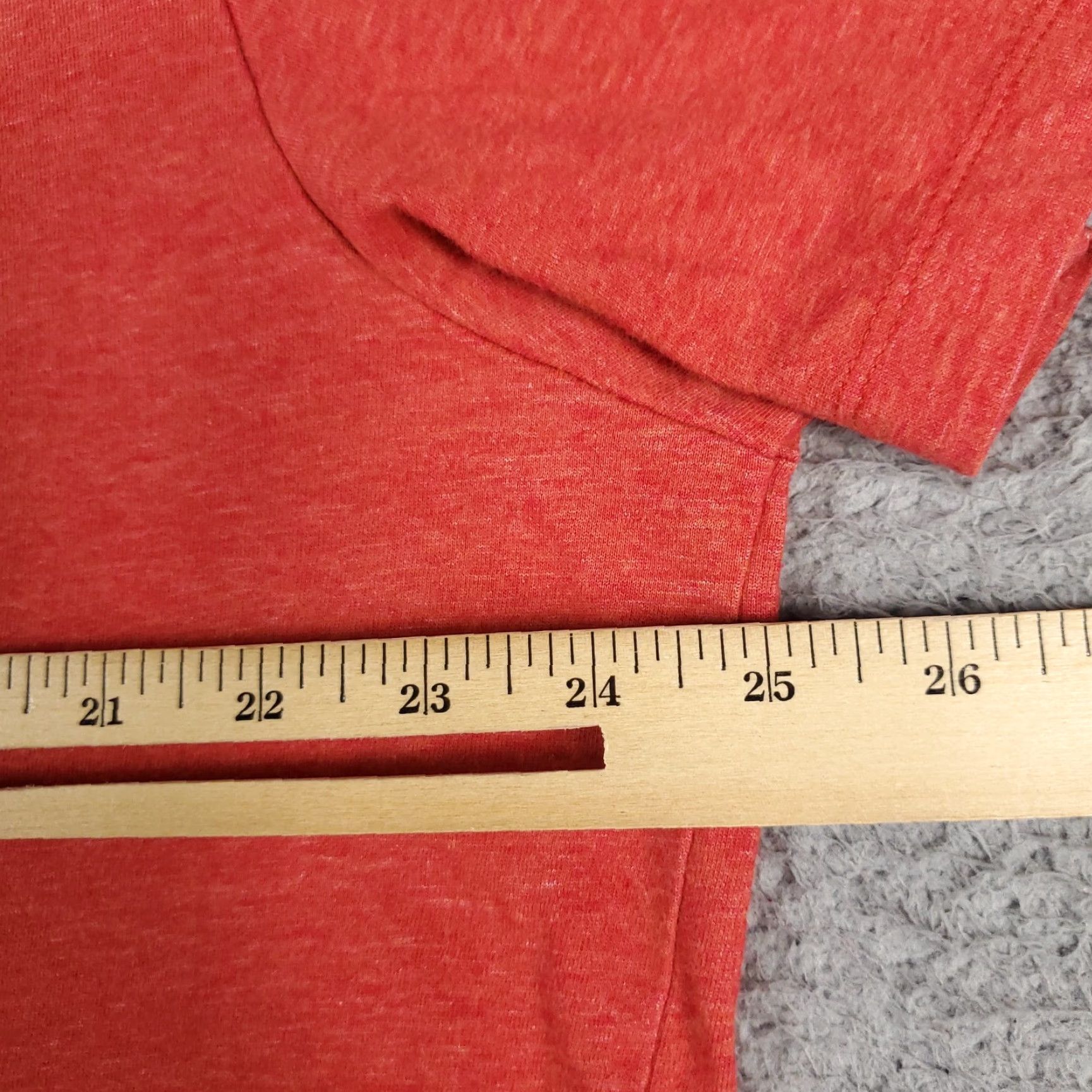Nike Nike T Shirt Mens XL Red Swoosh Casual Short Sleeve Adult Regular Fit Shirt Men's Nike Logo T-Shirt XL Red Mens Size US XL / EU 56 / 4 - 6 Thumbnail