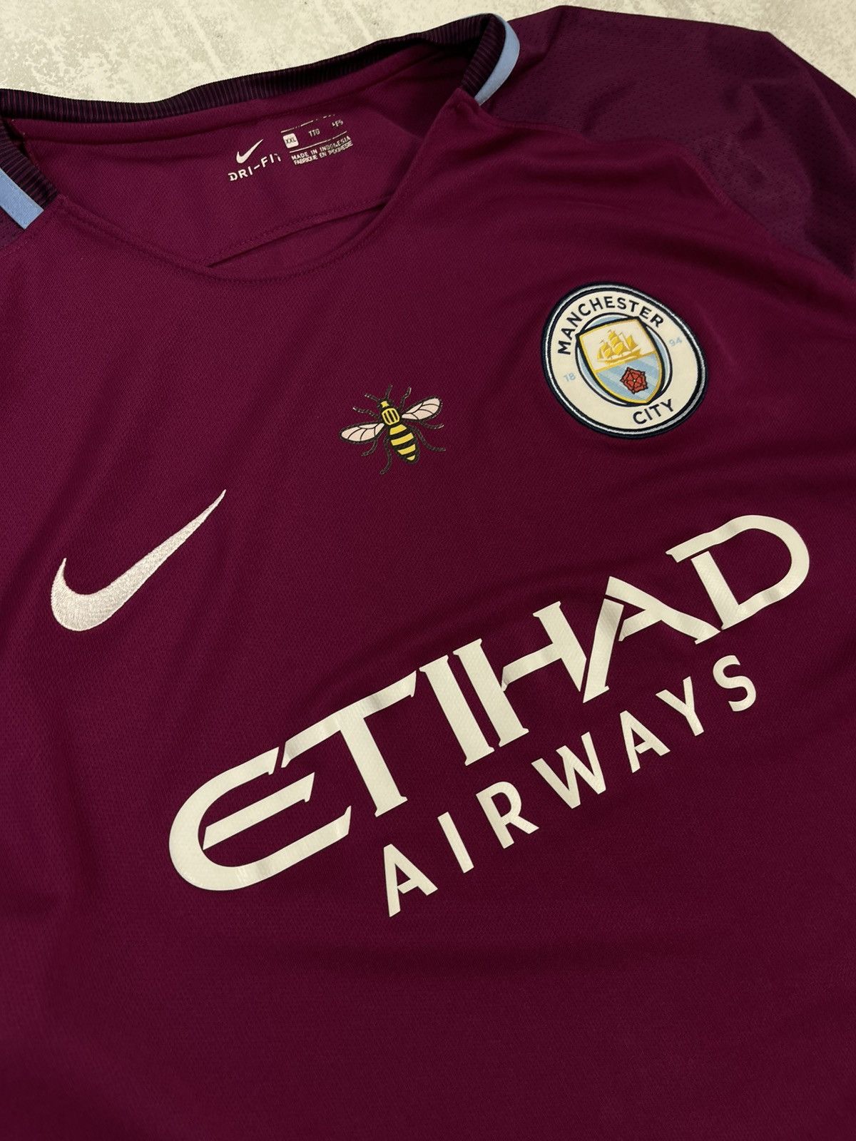 Nike 17/18 Man City Rare Worker Bee Patch Away Nike Dri-Fit Kit Size US XXL / EU 58 / 5 - 6 Thumbnail