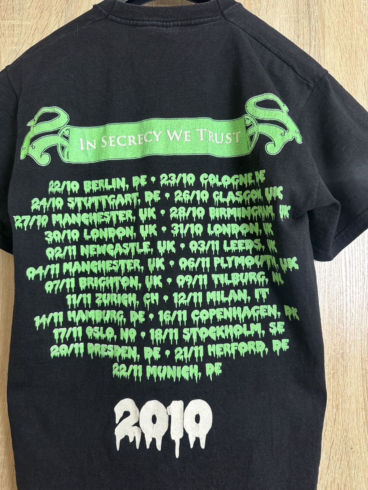 Band Tees 🔥 Stone Sour 2010 In Secrecy We Trust Vintage Rock T Shirt Size US M / EU 48-50 / 2 - 3 Thumbnail