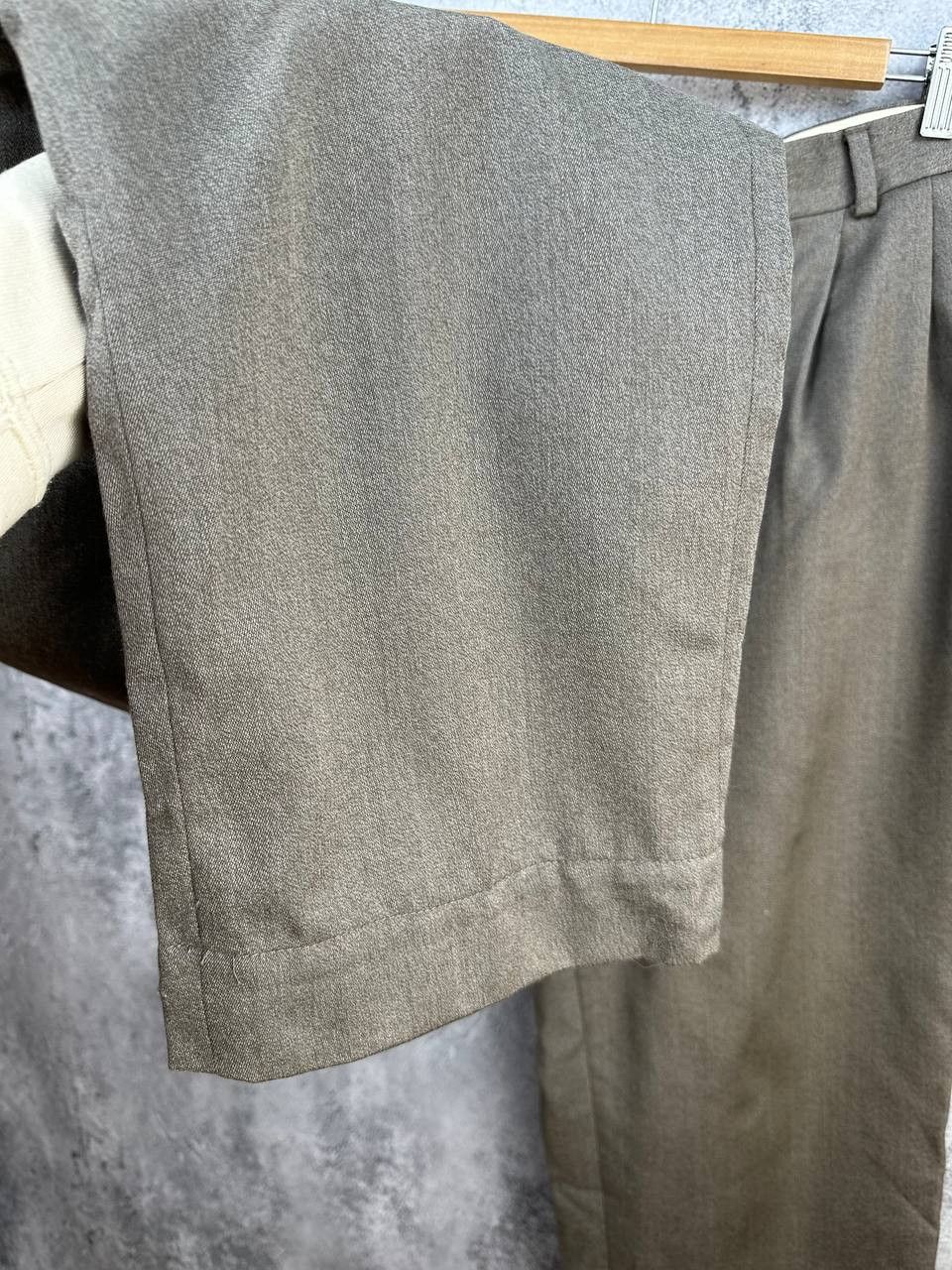 Yves Saint Laurent Yves Saint Laurent Pour Homme Pure Wool Beige Two-Piece Suit Size 54R - 12 Thumbnail