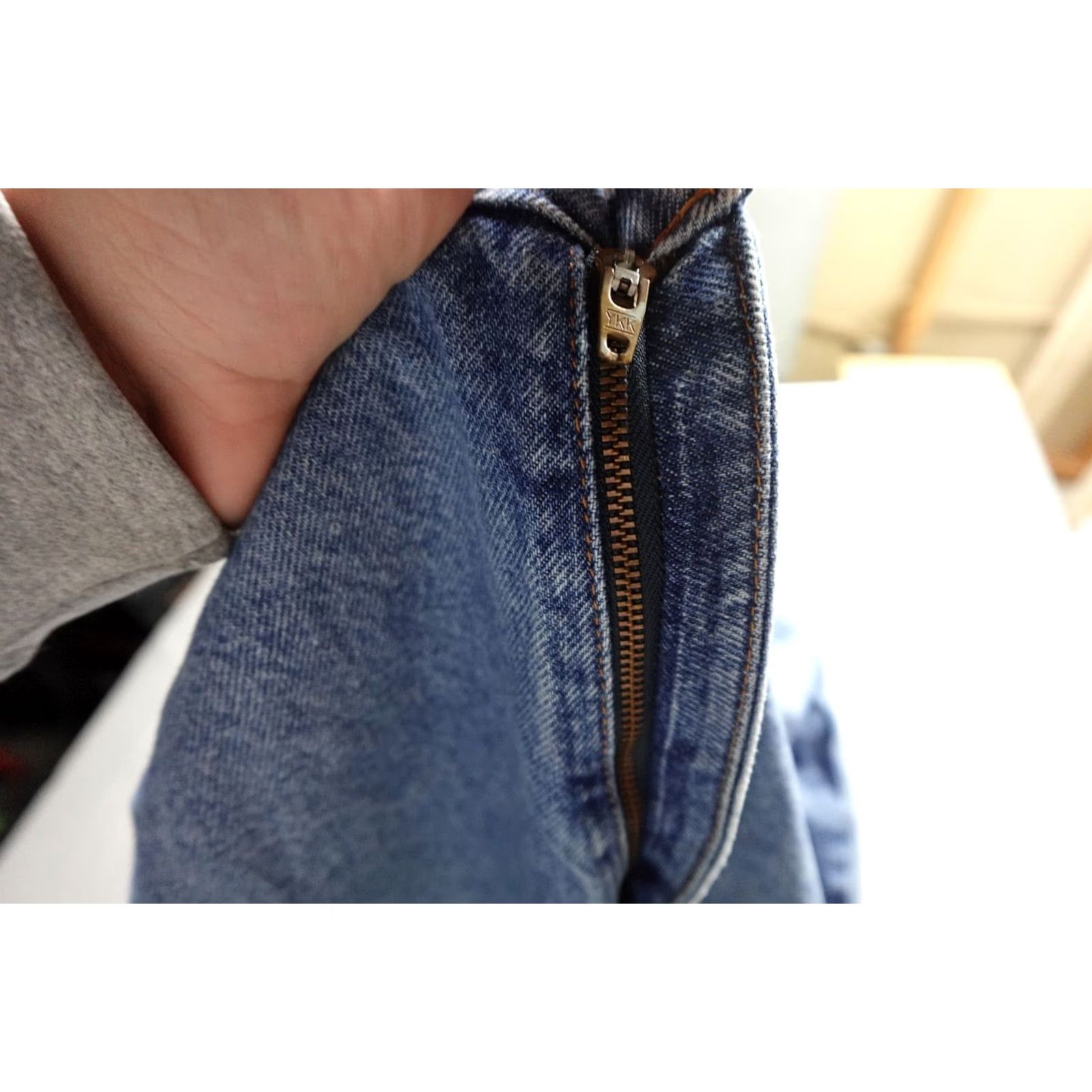 Levi's Levi's 550 Jeans Mens 38x32 Blue Relaxed Fit Light Wash Straight Denim Jeans Mens Size US 38 / EU 54 - 7 Thumbnail