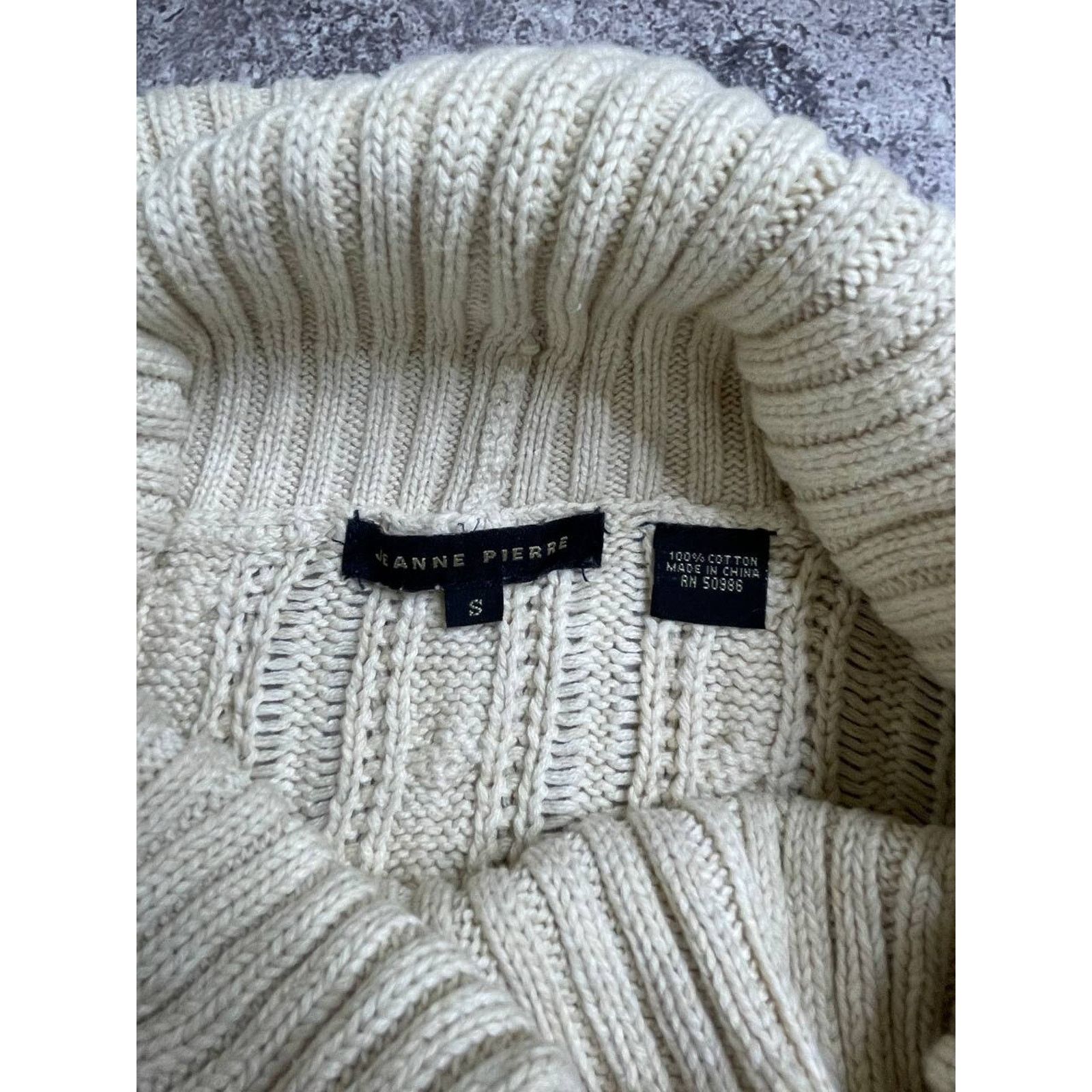 Vintage Vintage Jeanne Pierre Cable Knit Turtleneck Sweater Size S Size S / US 4 / IT 40 - 2 Thumbnail