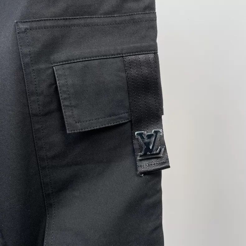 Louis Vuitton Louis Vuitton size US 54 Black Flying Pigeon Embroidered Ov Size US 38 / EU 54 - 4 Thumbnail