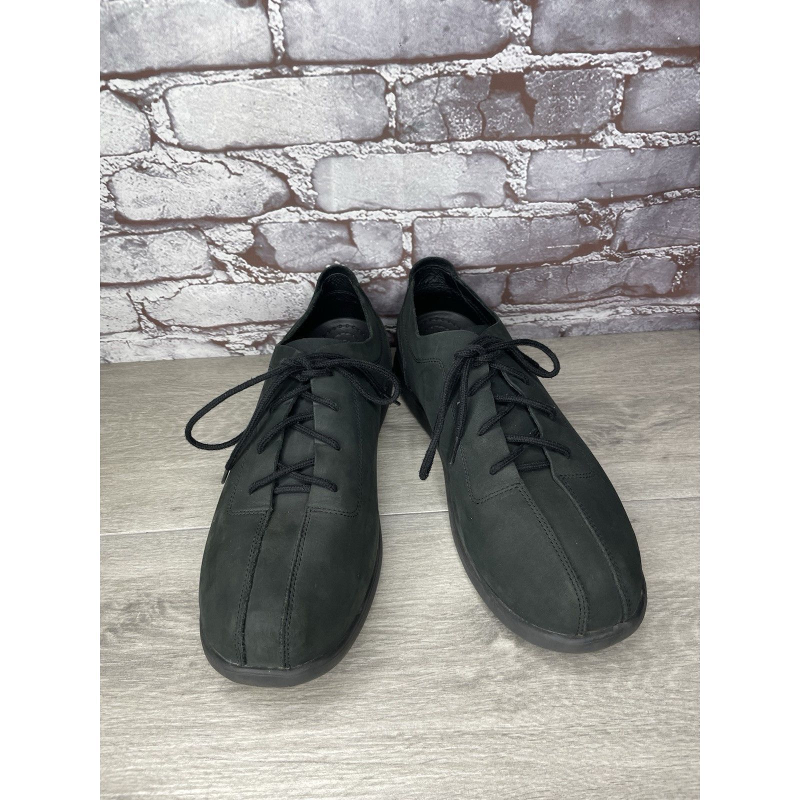 Crocs Crocs Venture Black leather Casual Oxfords lace up Comfort S Size US 12 / EU 45 - 2 Thumbnail