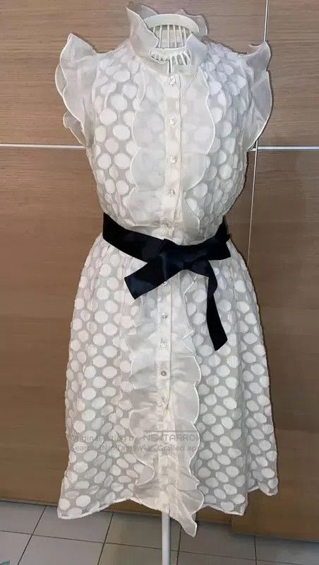 Valentino Valentino White ruffled dress Size S / US 4 / IT 40 - 2 Thumbnail