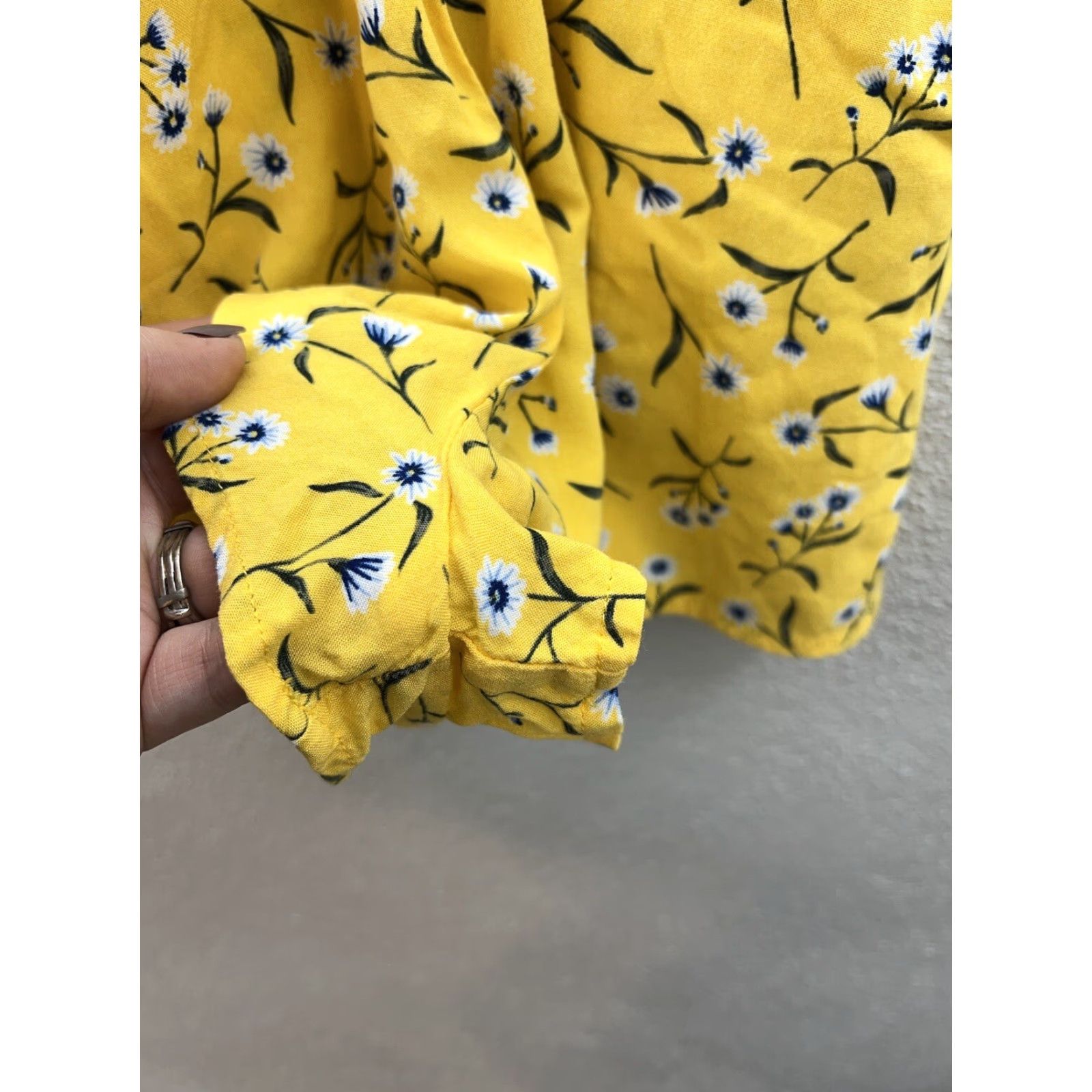 H&M Womens Divided by H&M Yellow Floral Spaghetti Strap Romper Size 0 Size 25" / US 0 / IT 36 - 3 Thumbnail