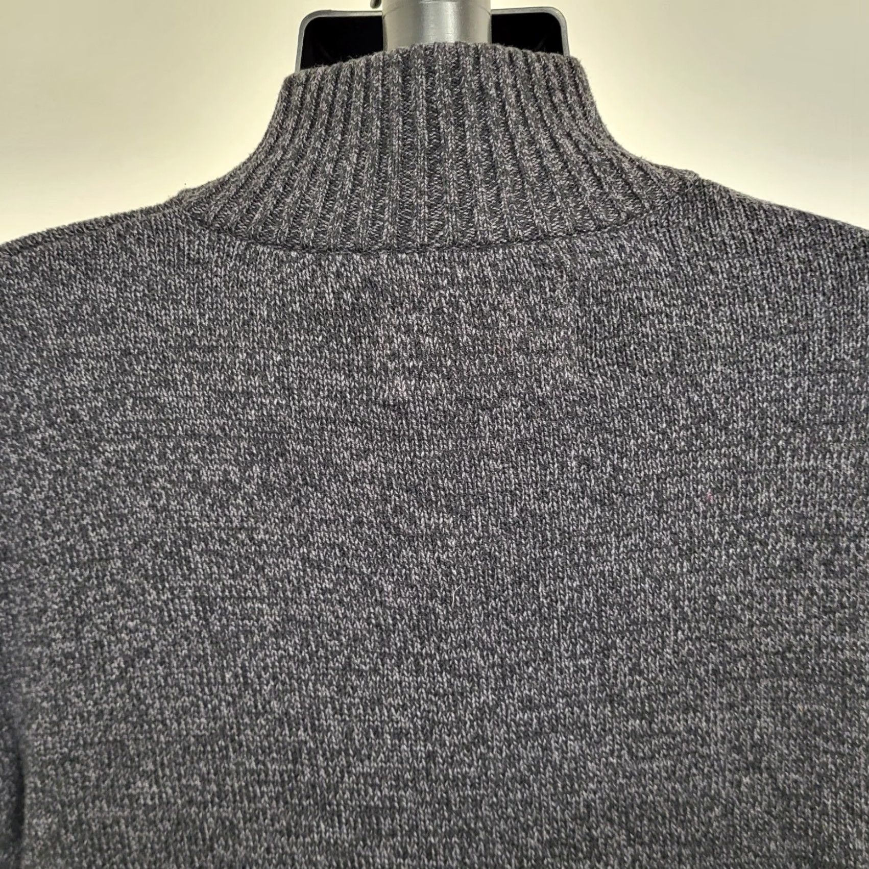 Vintage URBAN PIPELINE Men Large Heathered Black Gray Mock Neck Sweater Button Zip EUC Size US L / EU 52-54 / 3 - 6 Thumbnail